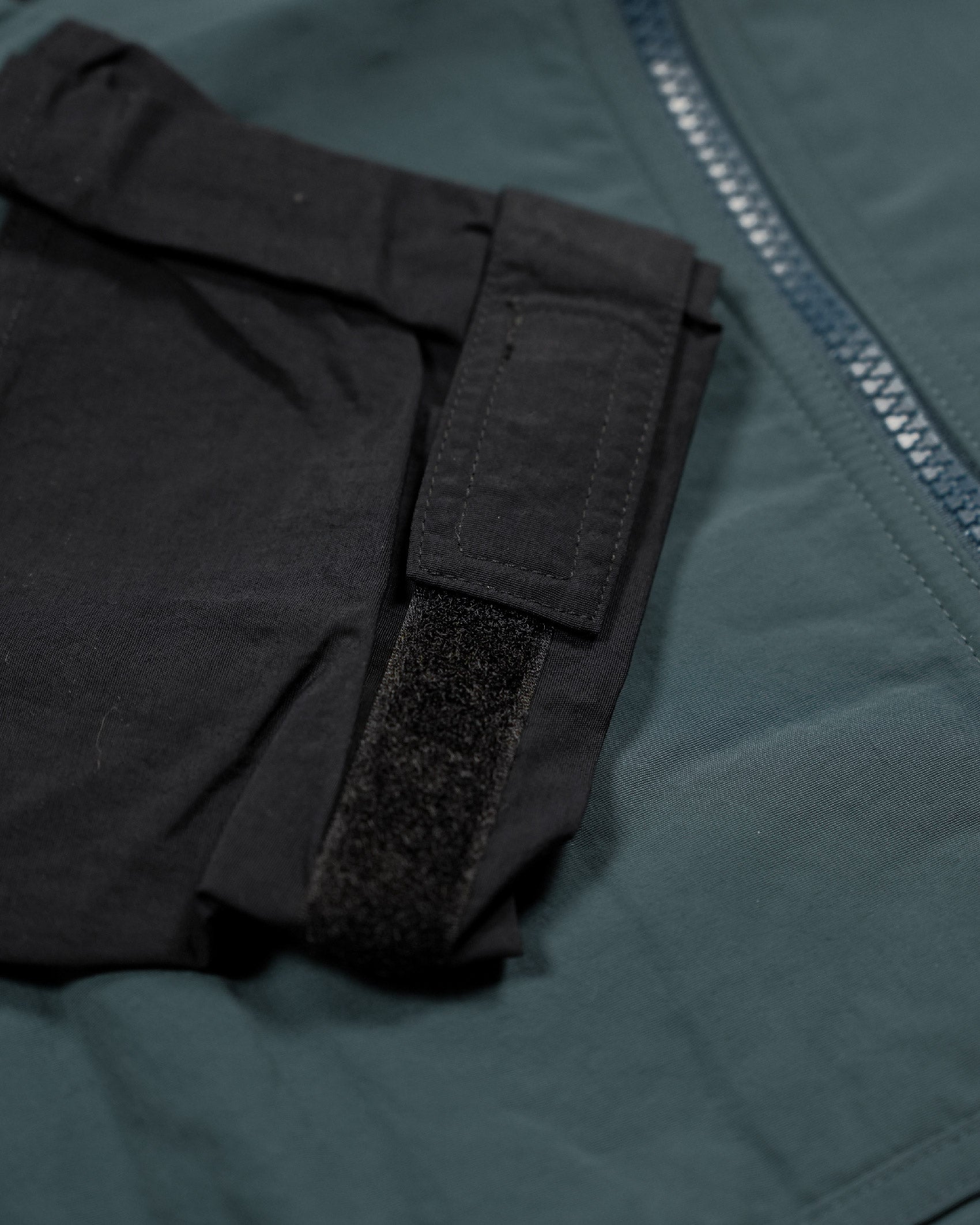 Mountain Hardwear Camp 4 Jacket - Wild Camping