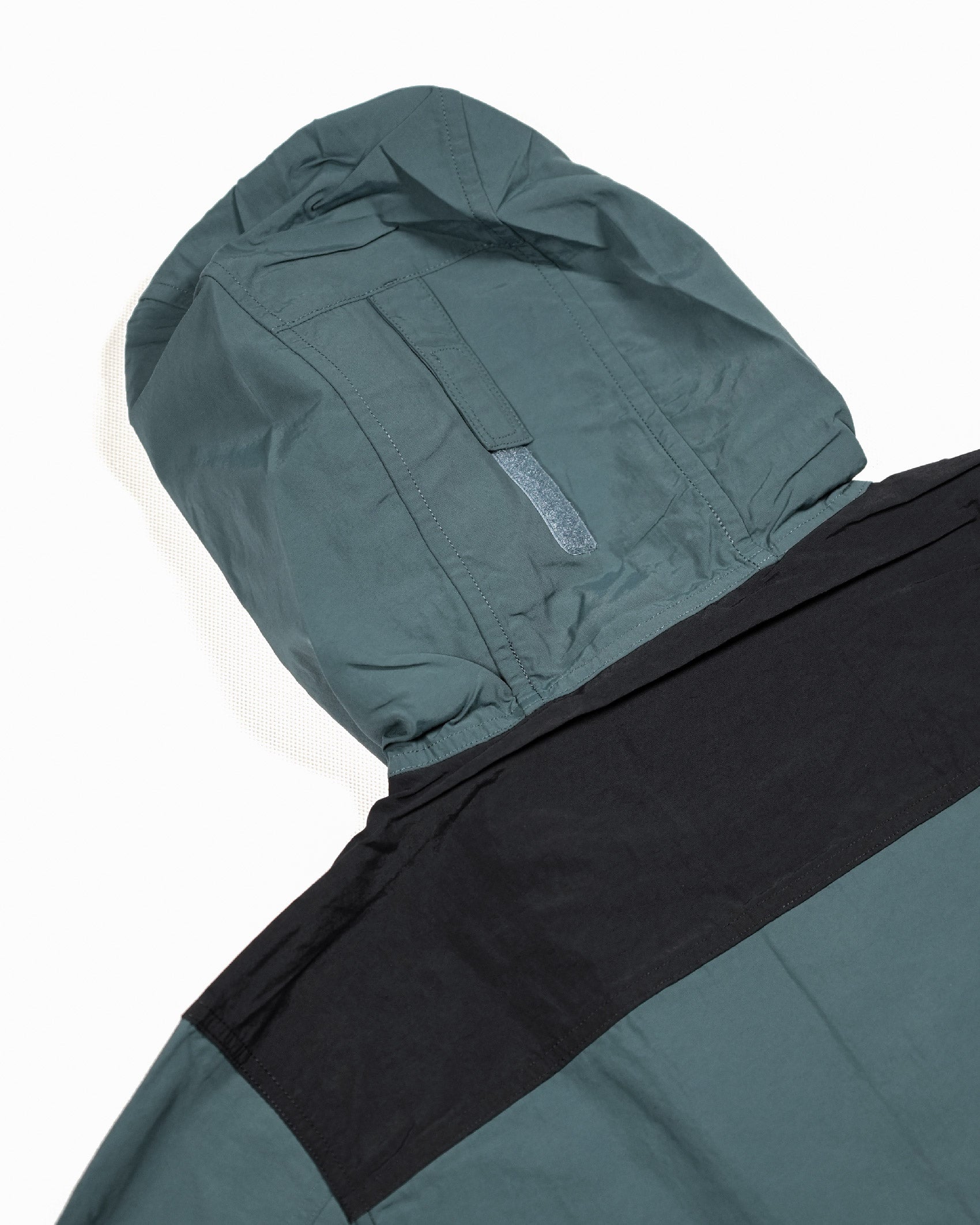 Mountain Hardwear Camp 4 Jacket - Wild Camping
