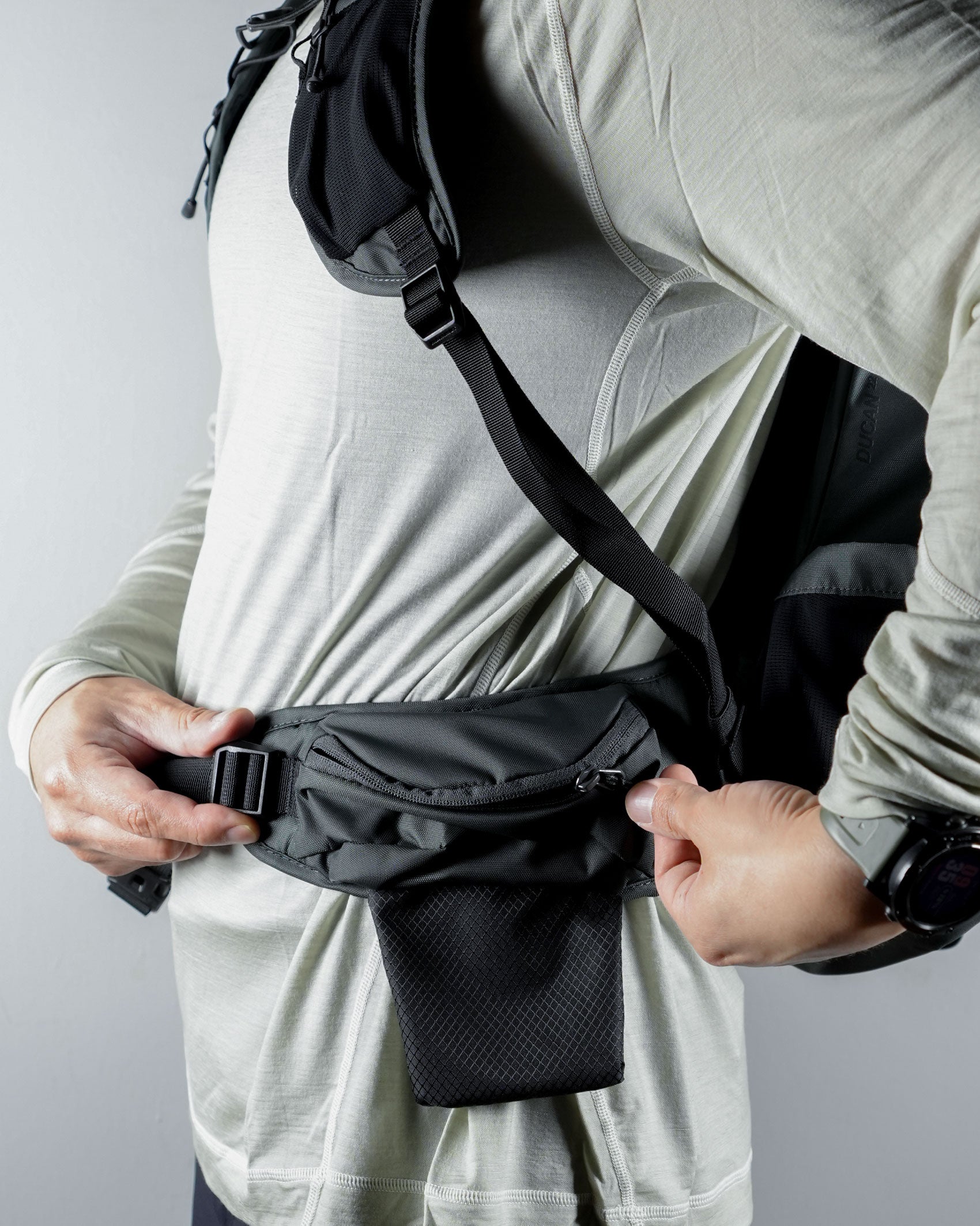 Hiking Patrol x Mammut Ducan 22 / Gabbro Black - Wild Camping