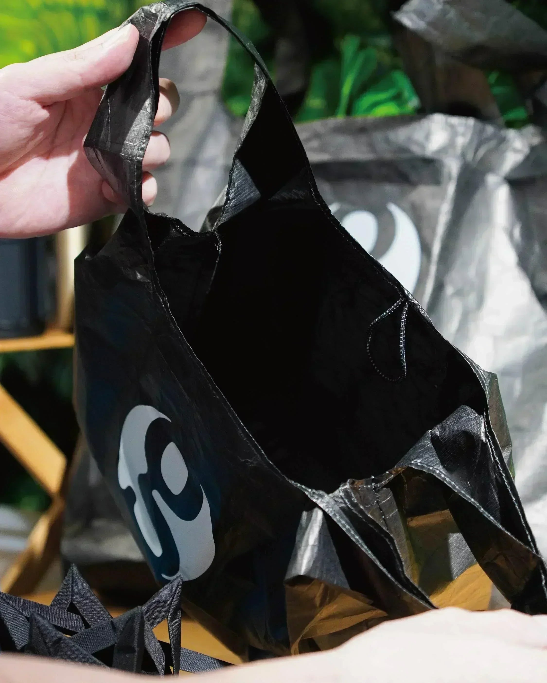 【JP Edition】Gossamer Gear Tyvek Reflective ECO Bag - Wild Camping