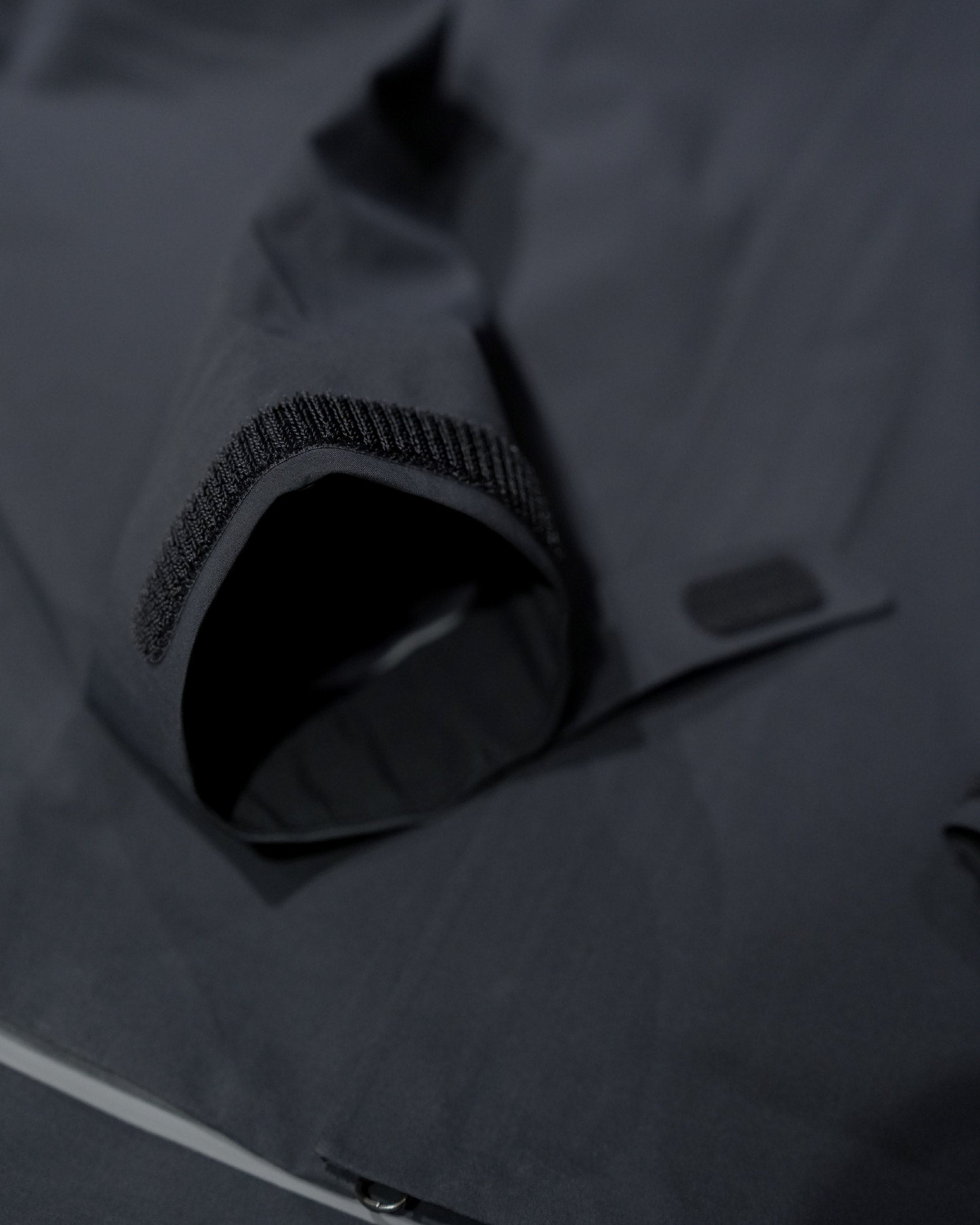 Houdini M's Five to Nine Jacket / True Black - Wild Camping