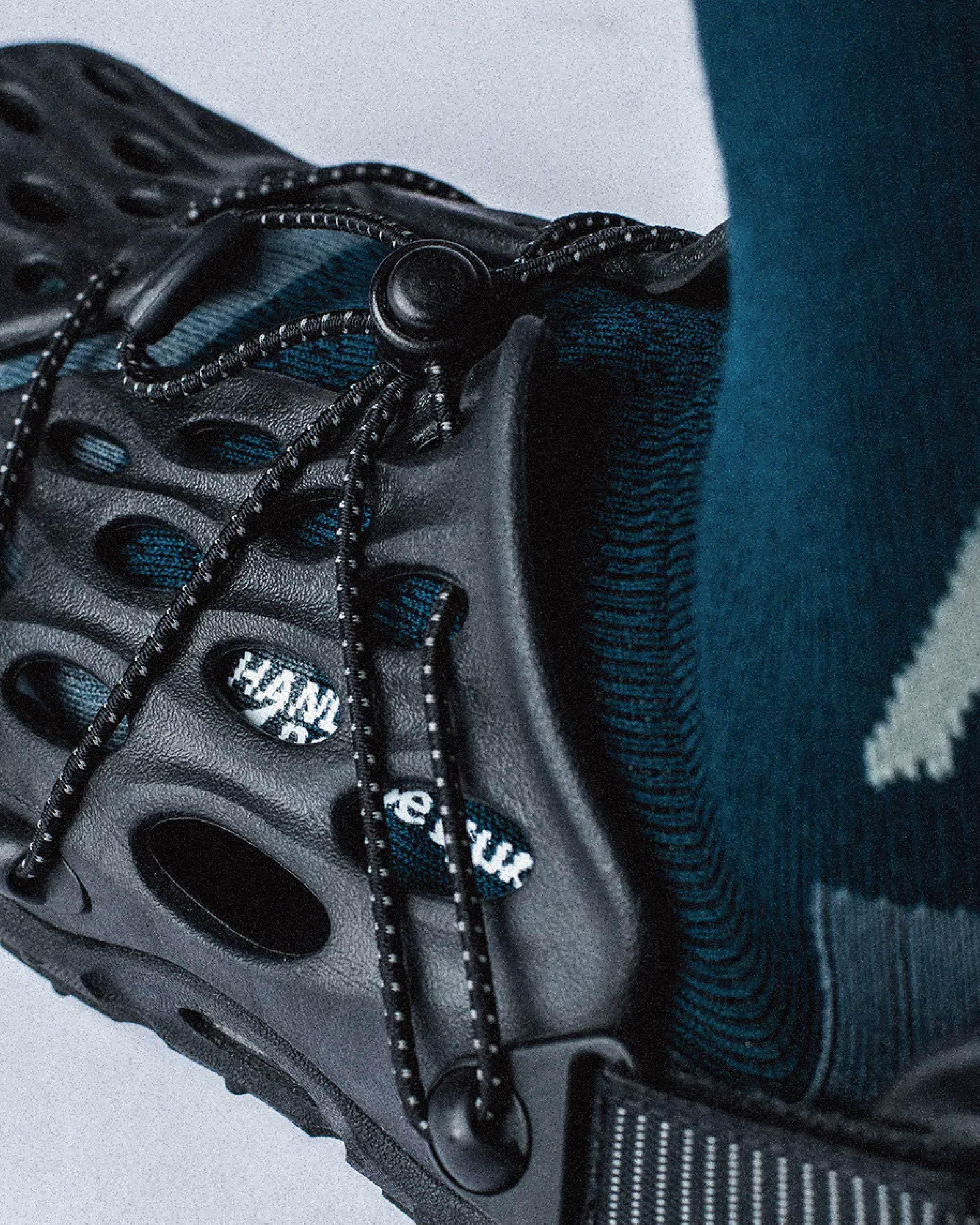 HANCHOR x nozzle quiz Feather Merino Wool Socks - Wild Camping