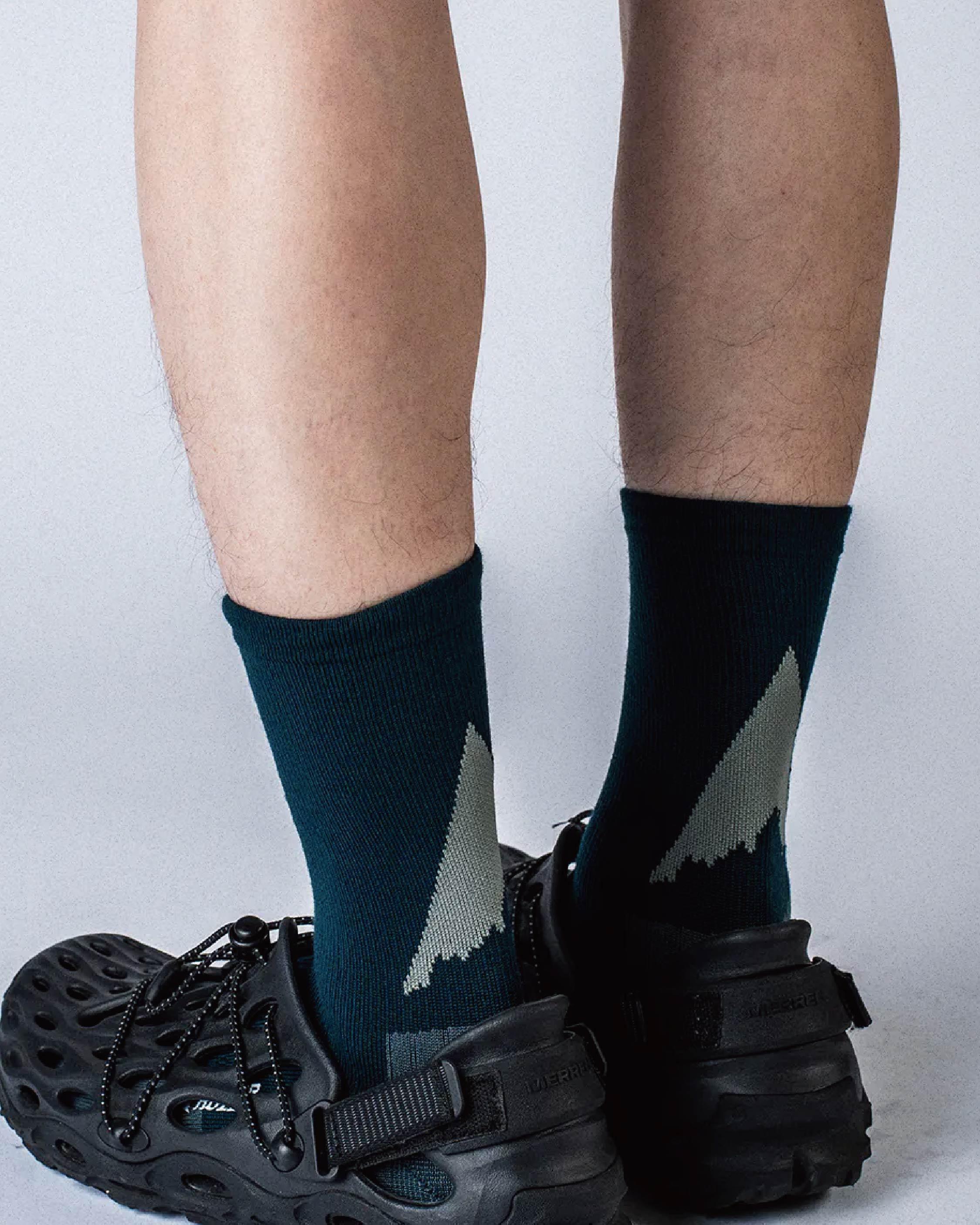 HANCHOR x nozzle quiz Feather Merino Wool Socks - Wild Camping