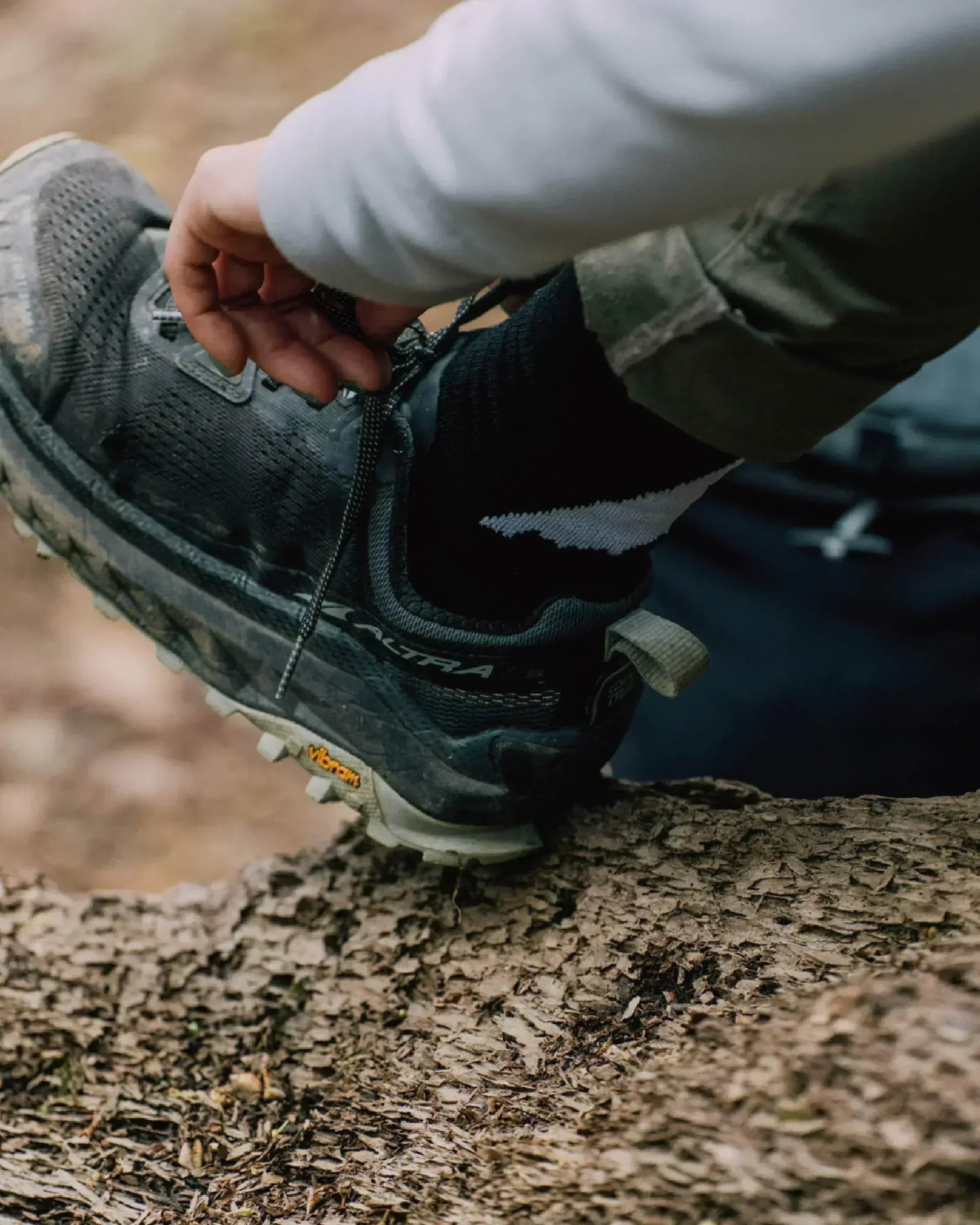HANCHOR x nozzle quiz Feather Merino Wool Socks - Wild Camping