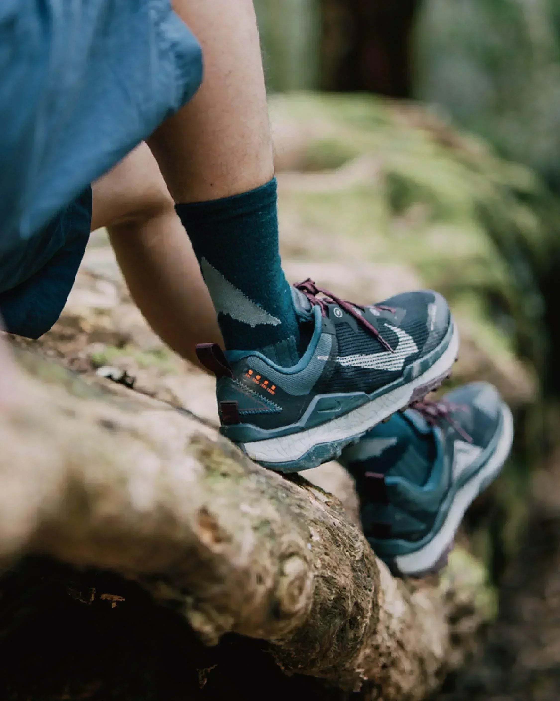 HANCHOR x nozzle quiz Feather Merino Wool Socks - Wild Camping