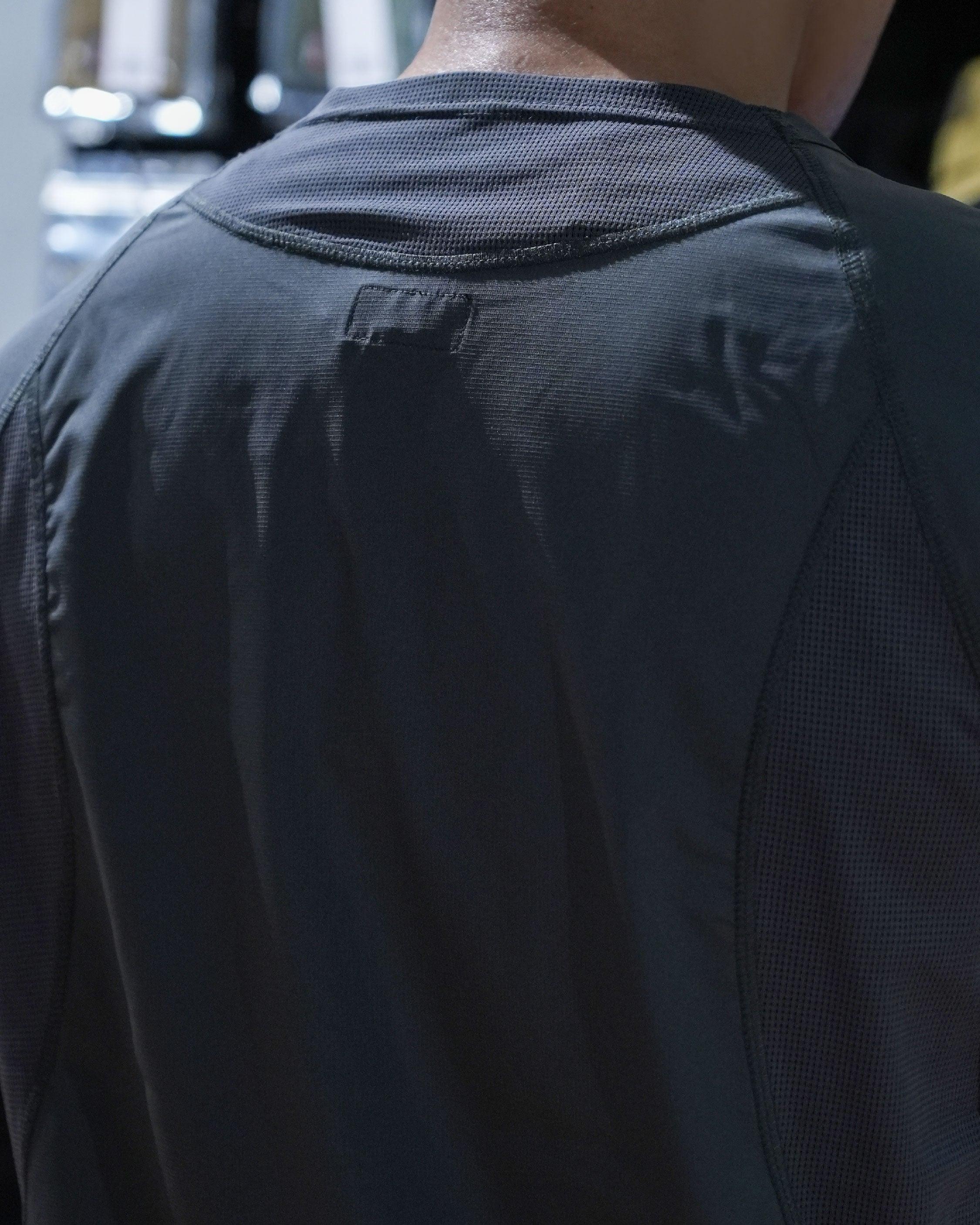 Nanga Hybrid Flex Tops / GRY