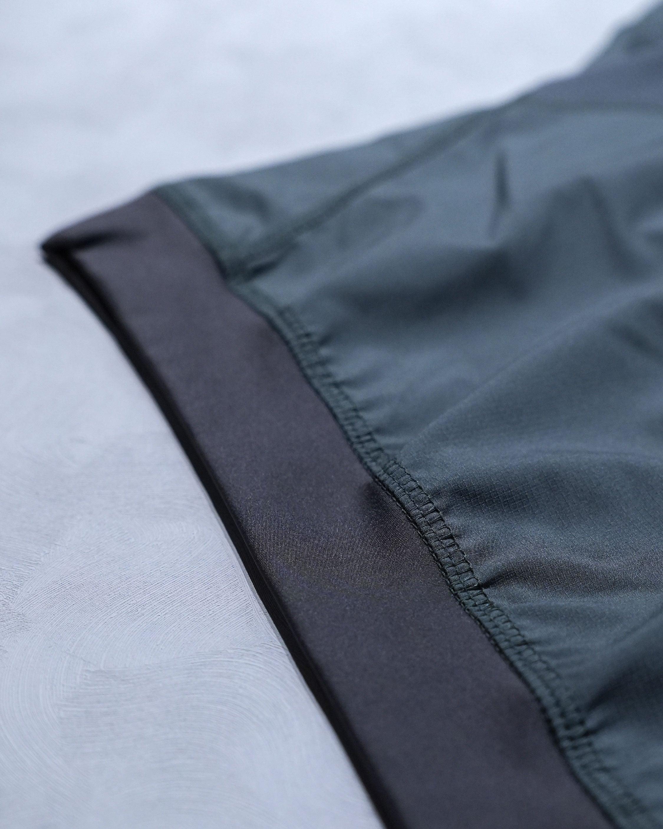 Nanga Hybrid Flex Tops / GRY