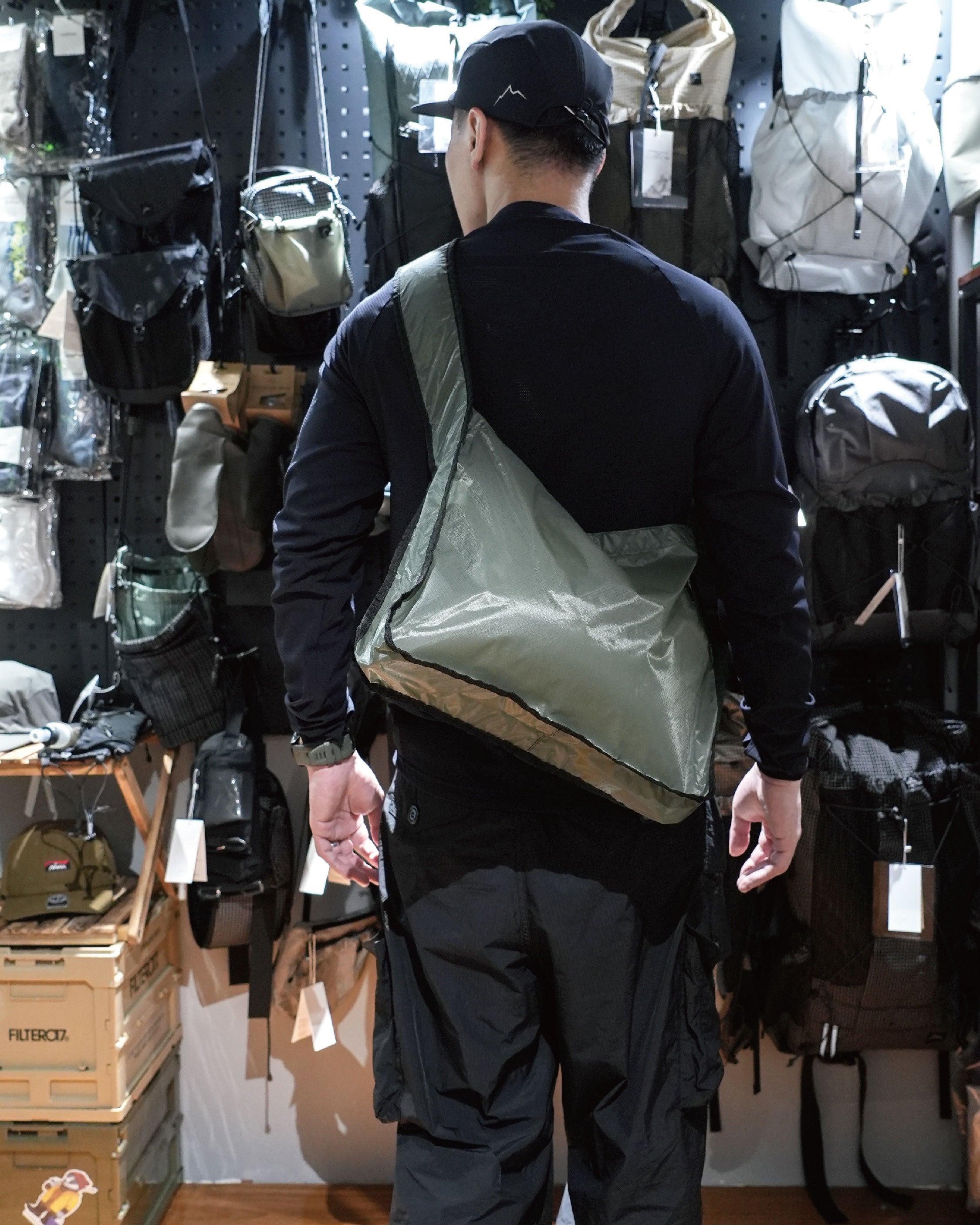 CAYL Light Flow Half Zip / Black