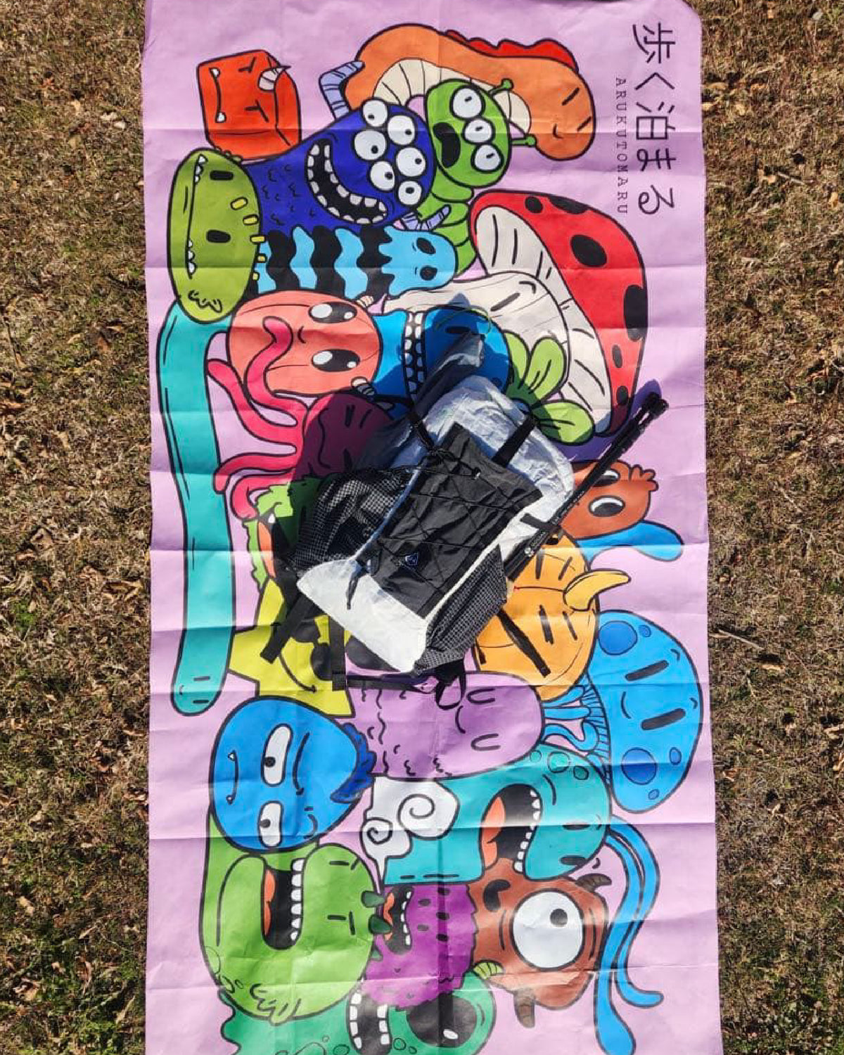 步く泊まる ARUKUTOMARU Monsters Pop Tyvek Sheet - Wild Camping