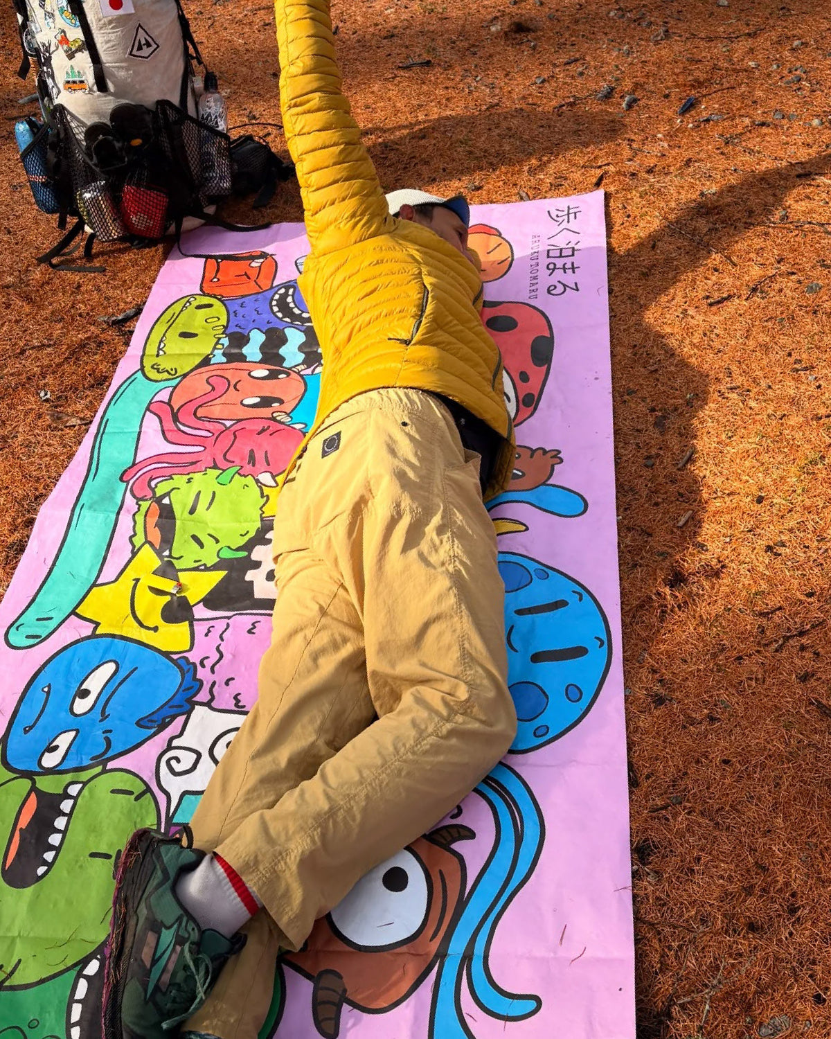 步く泊まる ARUKUTOMARU Monsters Pop Tyvek Sheet - Wild Camping