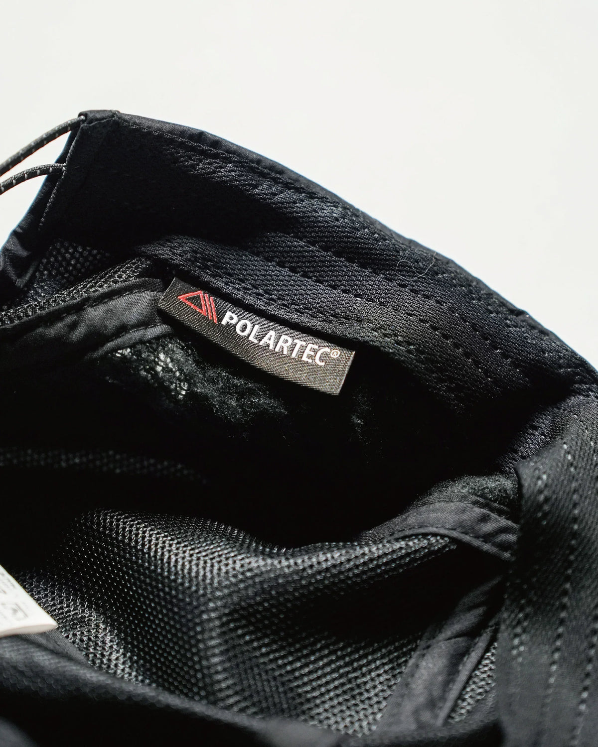 CAYL Alpha Hybrid Cap / Black - Wild Camping