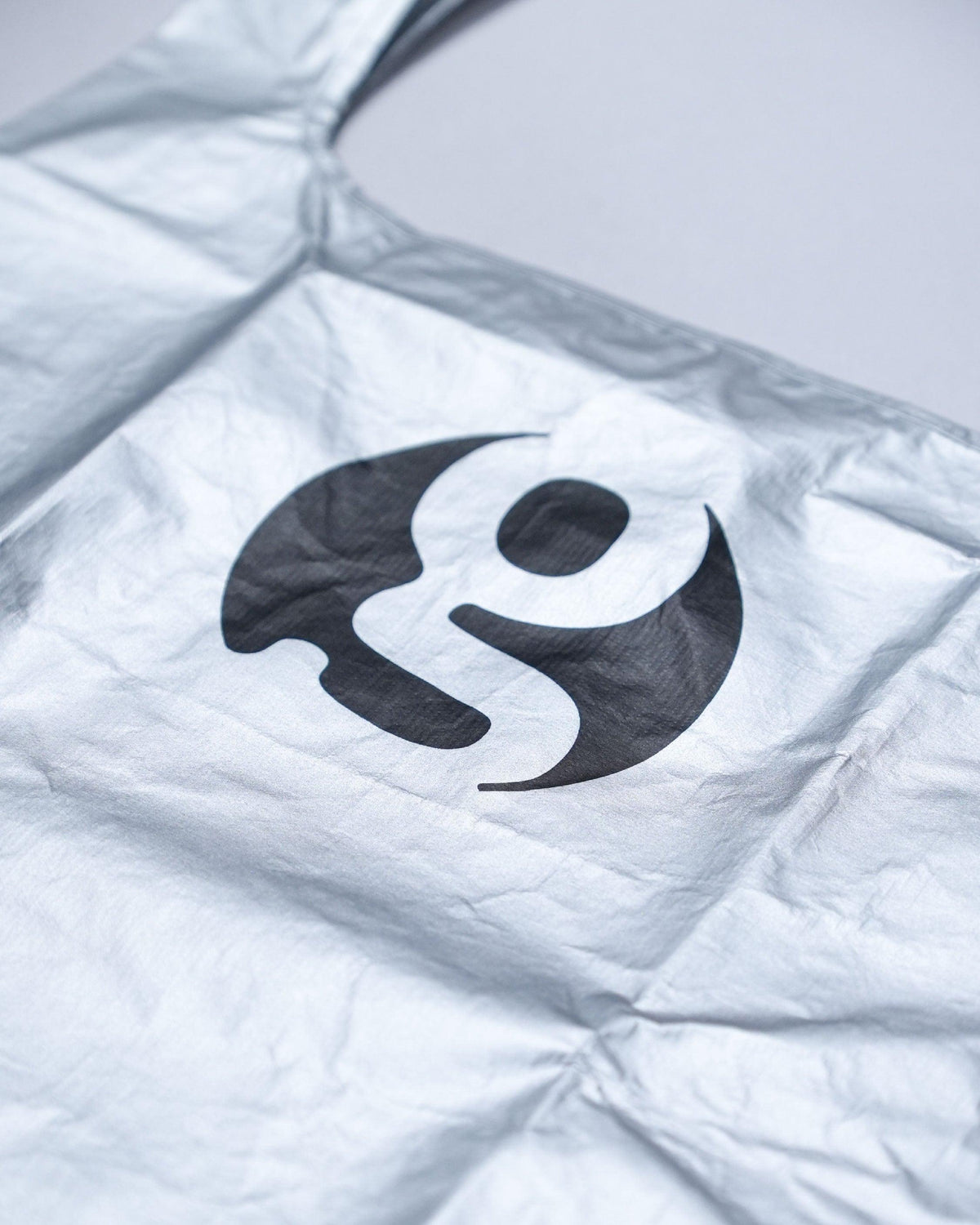 【JP Edition】Gossamer Gear Tyvek Reflective ECO Bag / Silver - Wild Camping