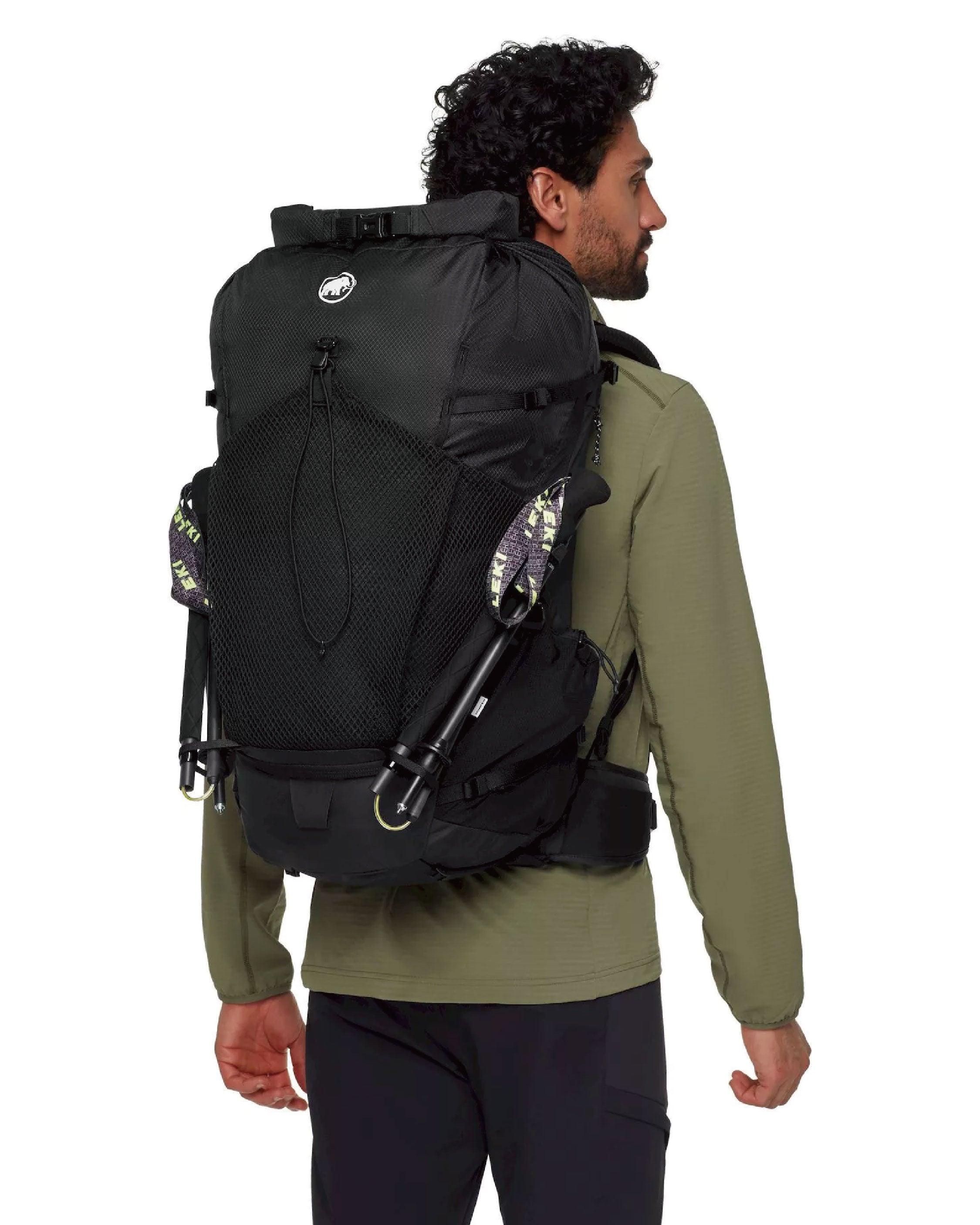 Mammut Ducan Spine 50-60 / Black - Wild Camping