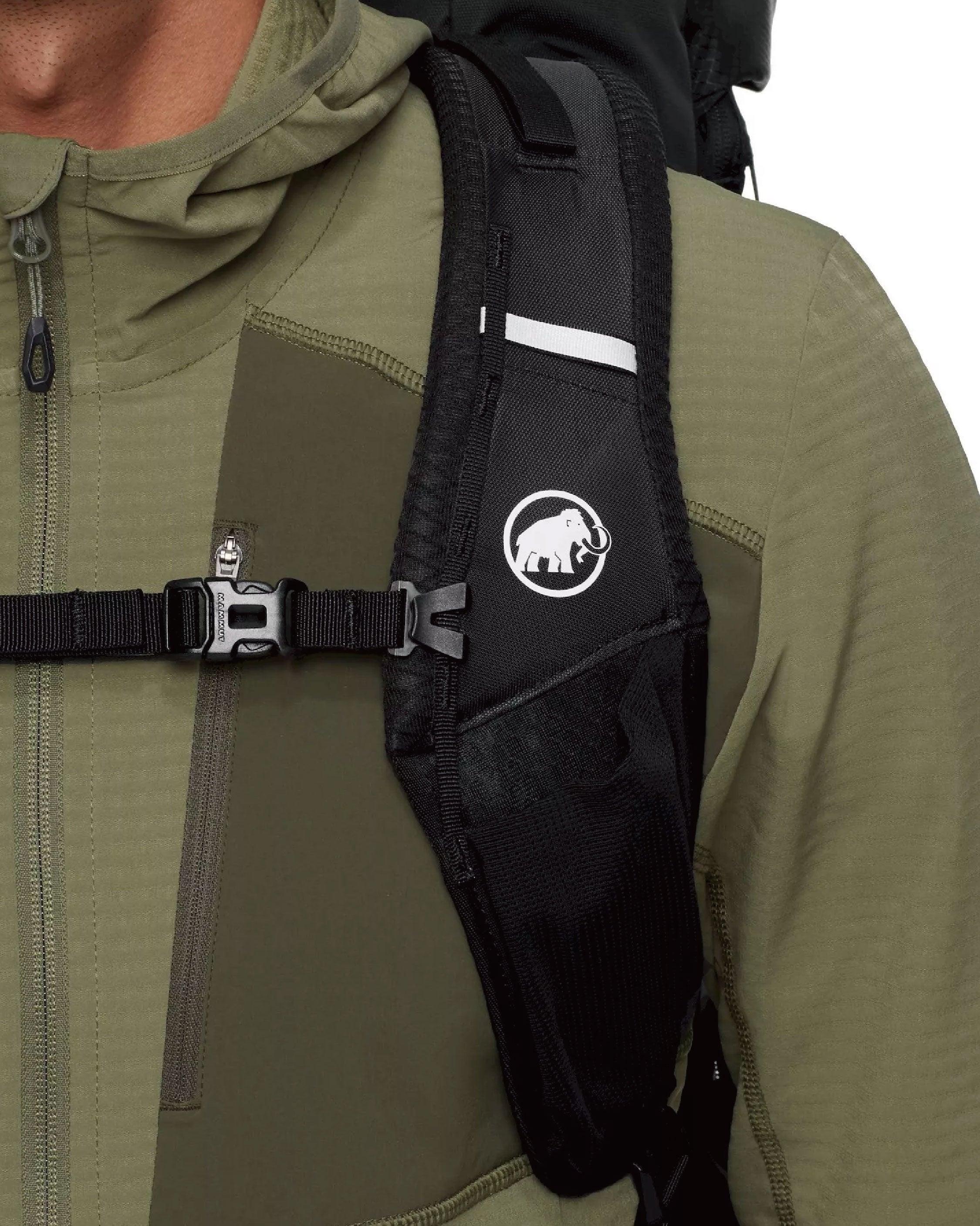 Mammut Ducan Spine 50-60 / Black - Wild Camping
