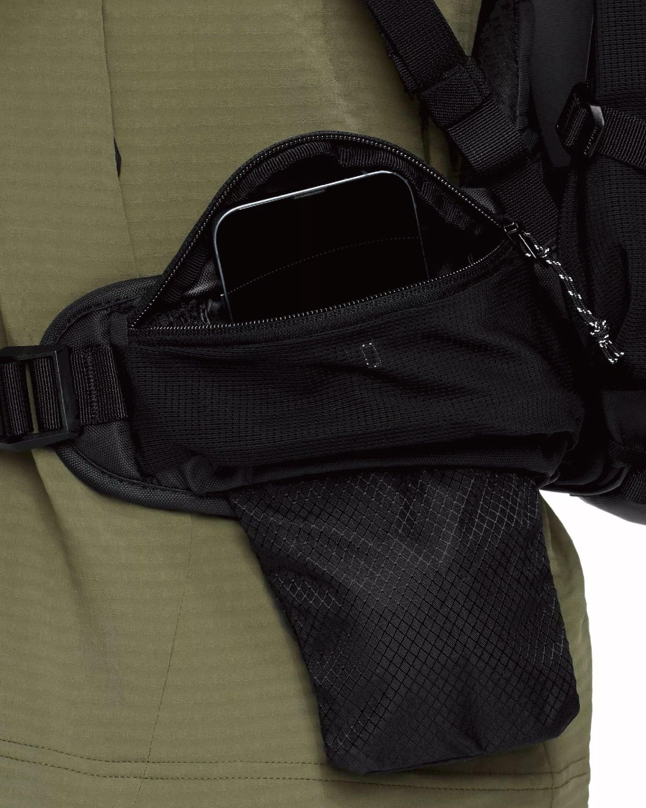 Mammut Ducan Spine 50-60 / Black - Wild Camping