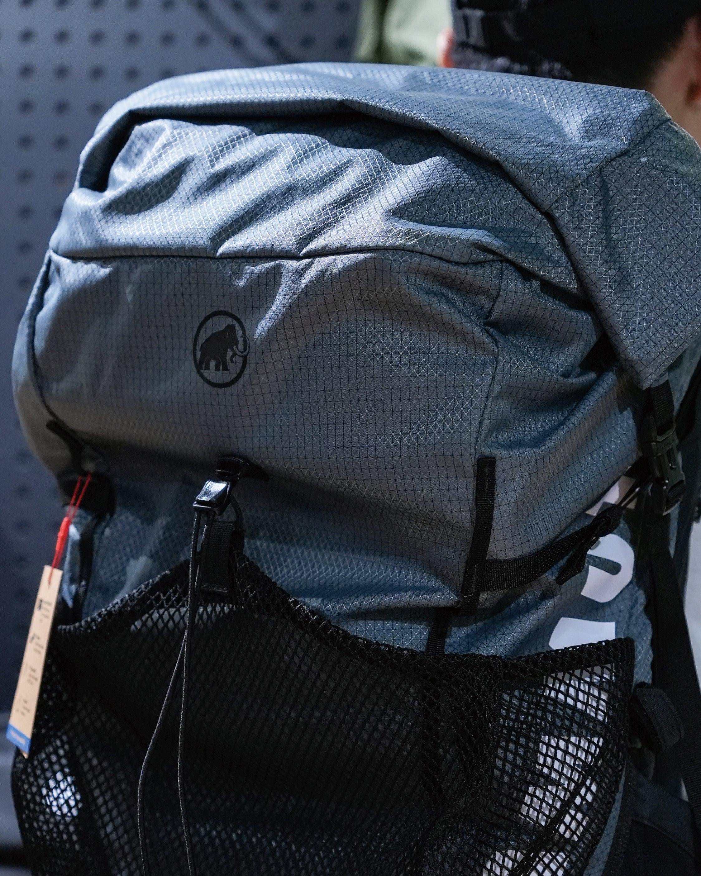 Mammut Ducan Spine 50-60 Women / Strata Black - Wild Camping