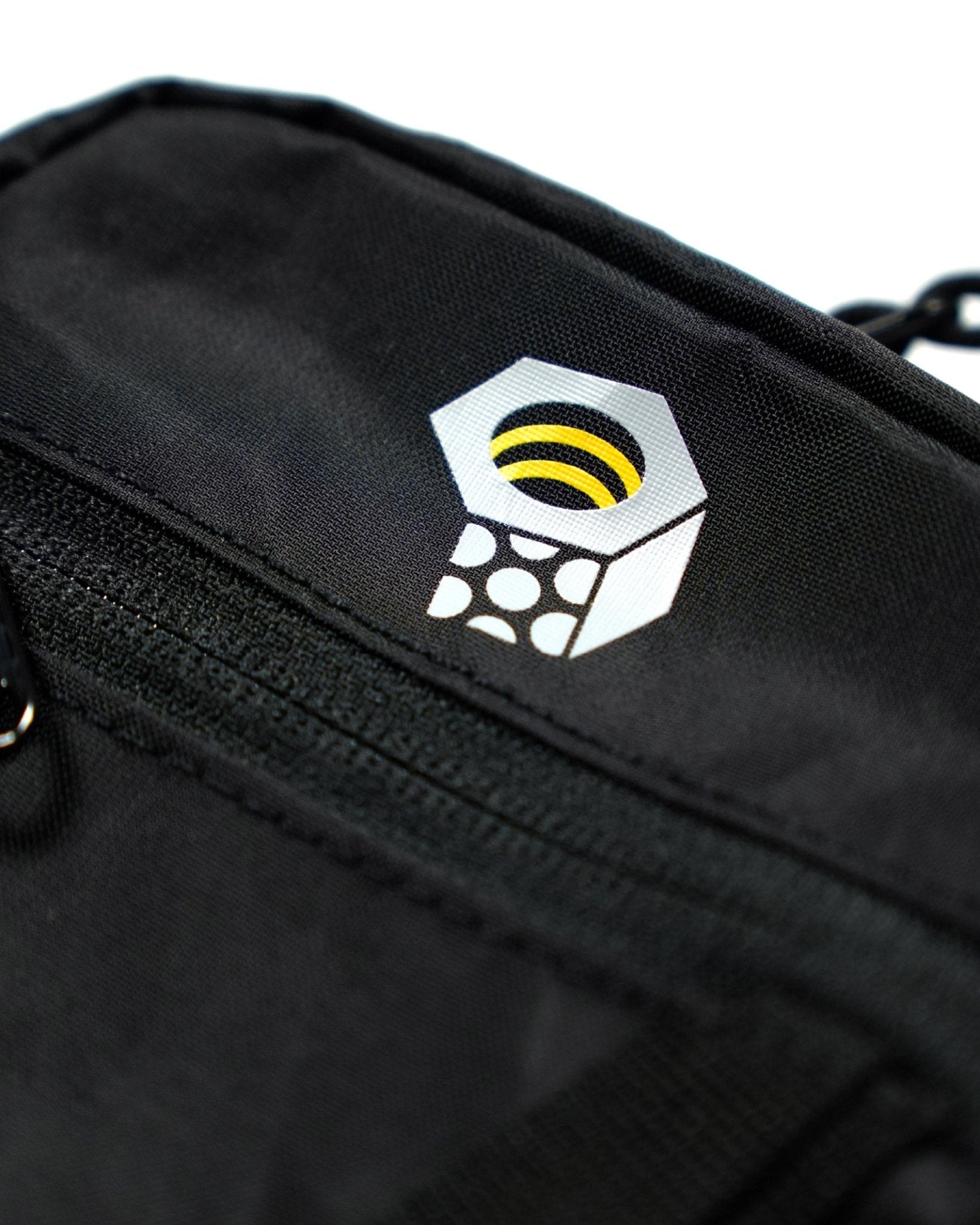 Mountain Hardwear After Six Shoulder Mini Pouch - Wild Camping