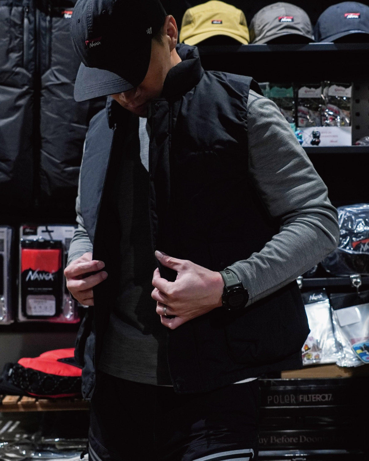Nanga Hinoc Down Vest / CHA - Wild Camping