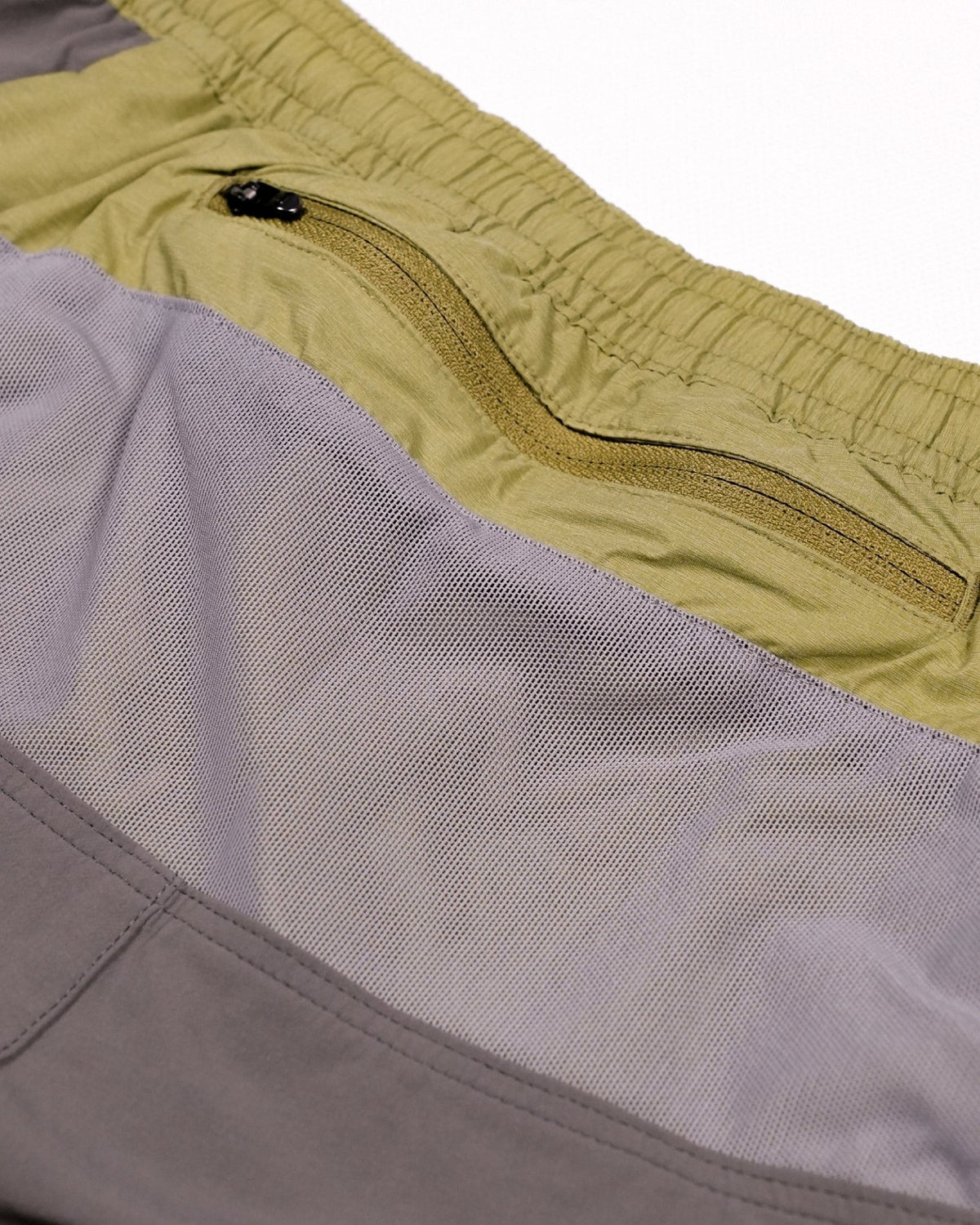 Teton Bros. ELV1000 5.5in Hybrid Short / Khaki - Wild Camping