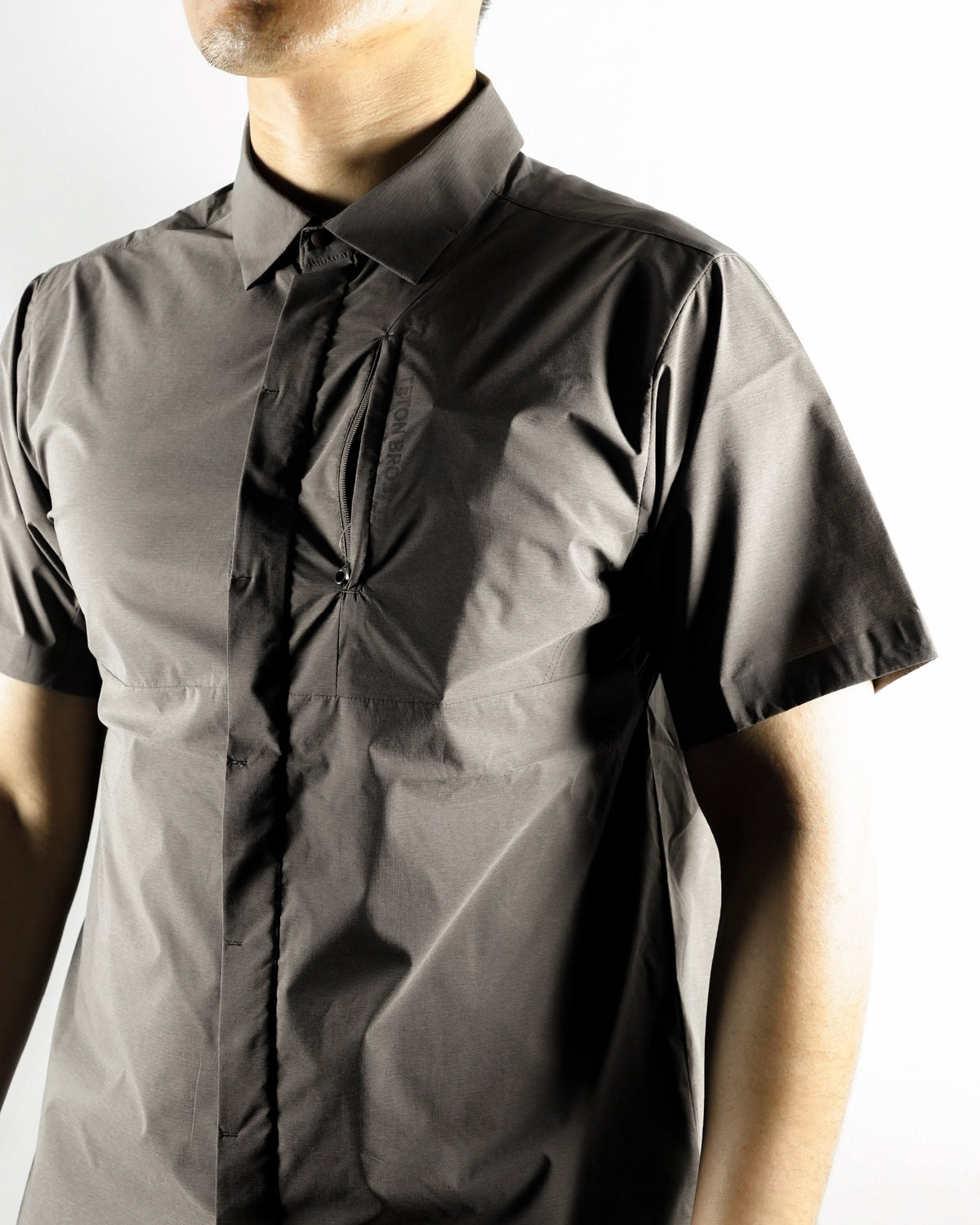Teton Bros. Run Shirt / Chocolate - Wild Camping