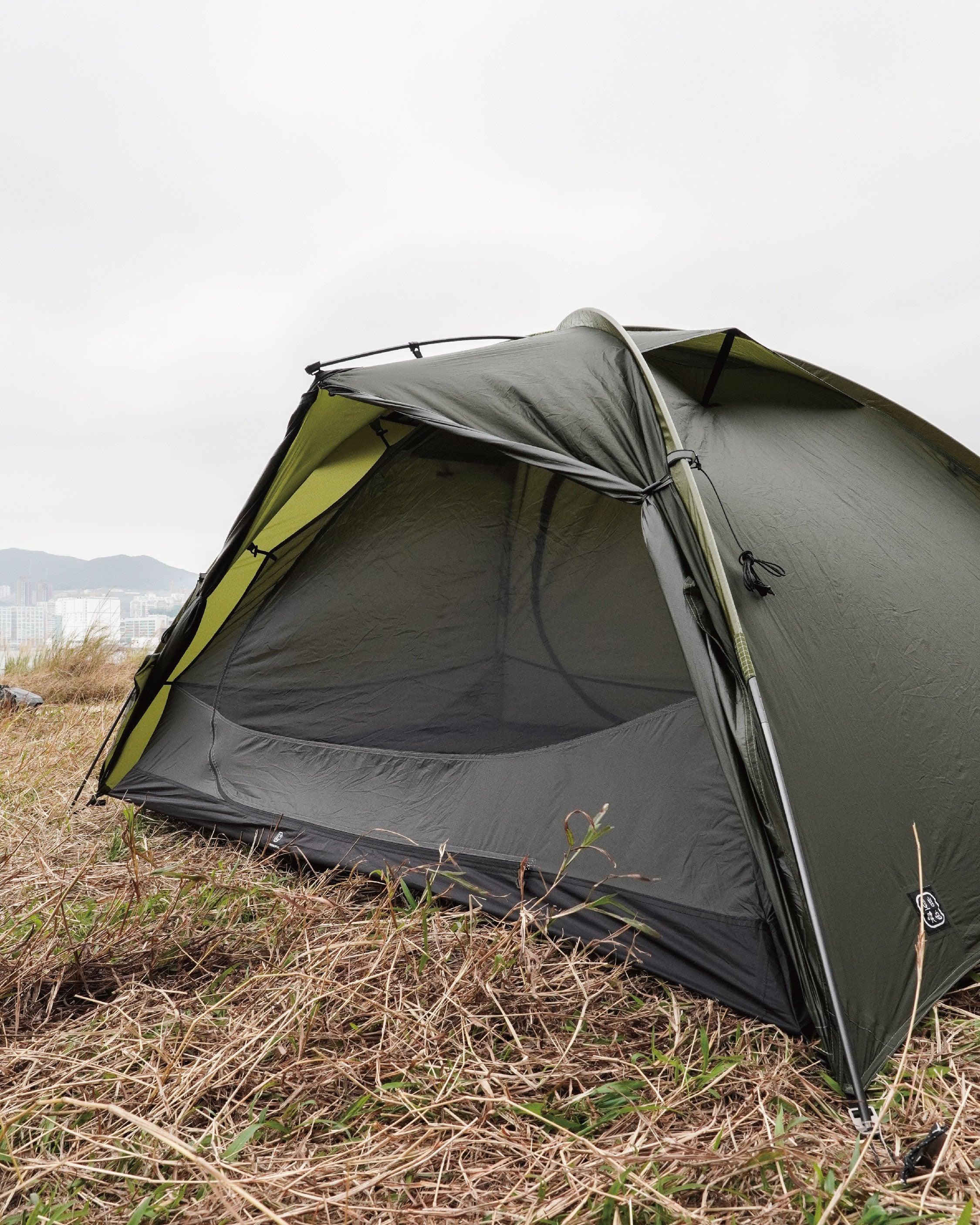 The Free Spirits Stars 2 w/Footprint - Wild Camping