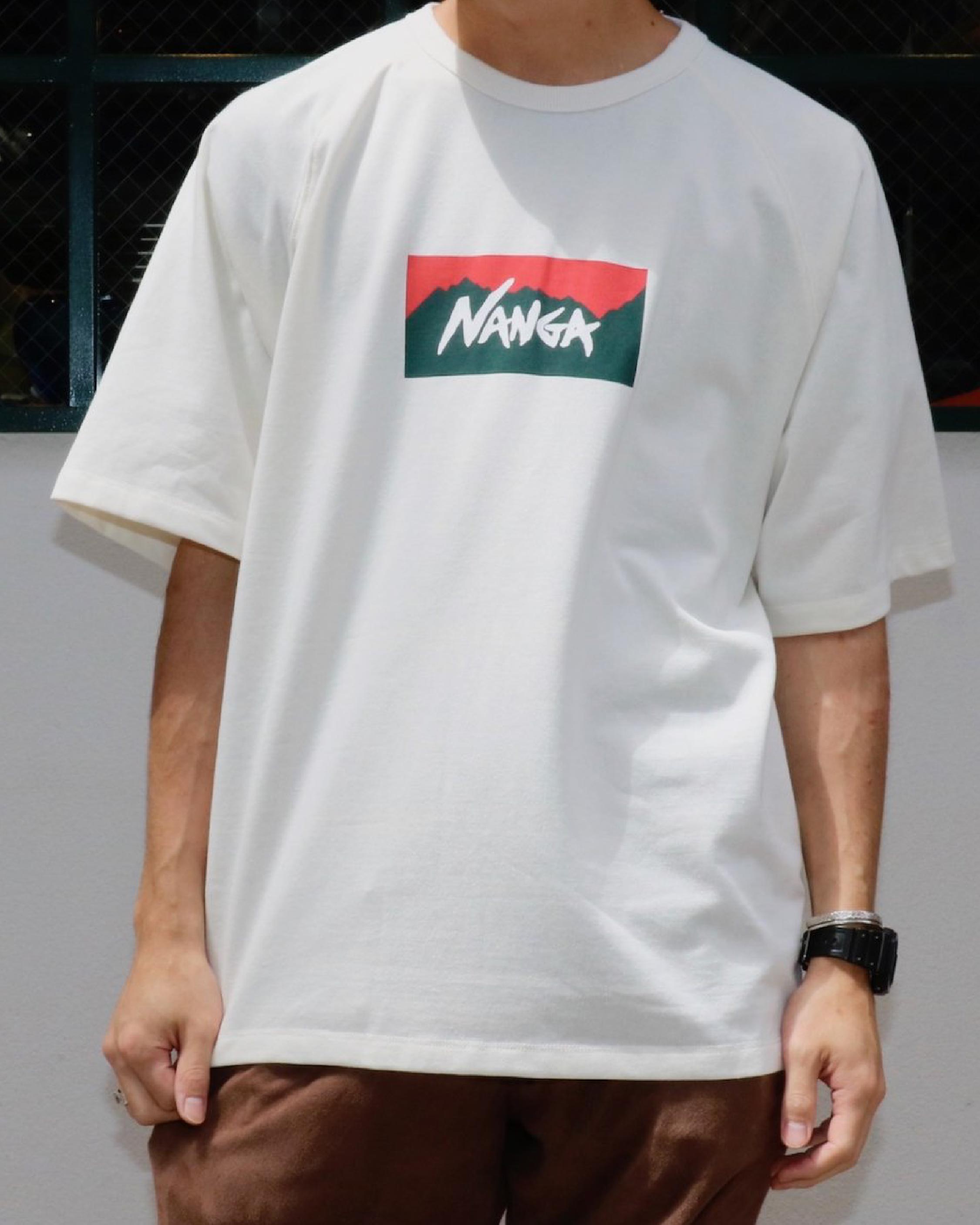 NANGA×竹内俊太郎 ボックスロゴルーズフィットTシャツ