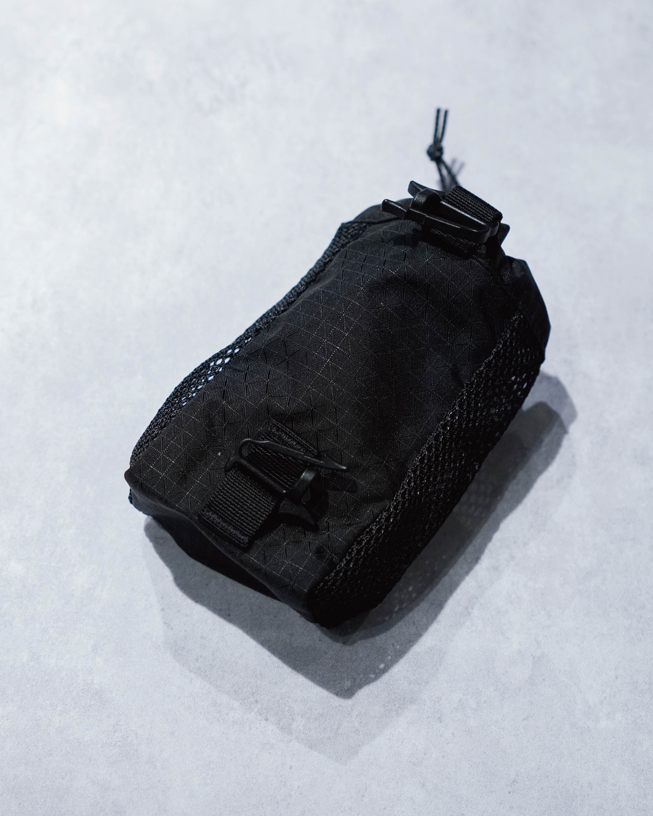 CAYL Bottle Pouch (b-grid)