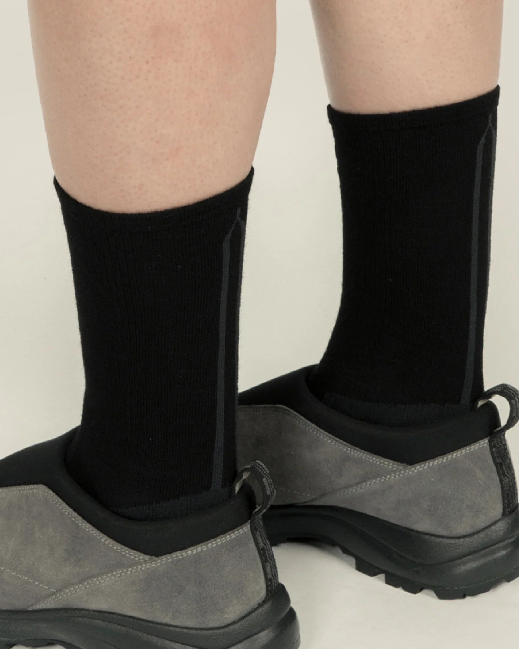 nozzle quiz Airy Wool Socks / Black