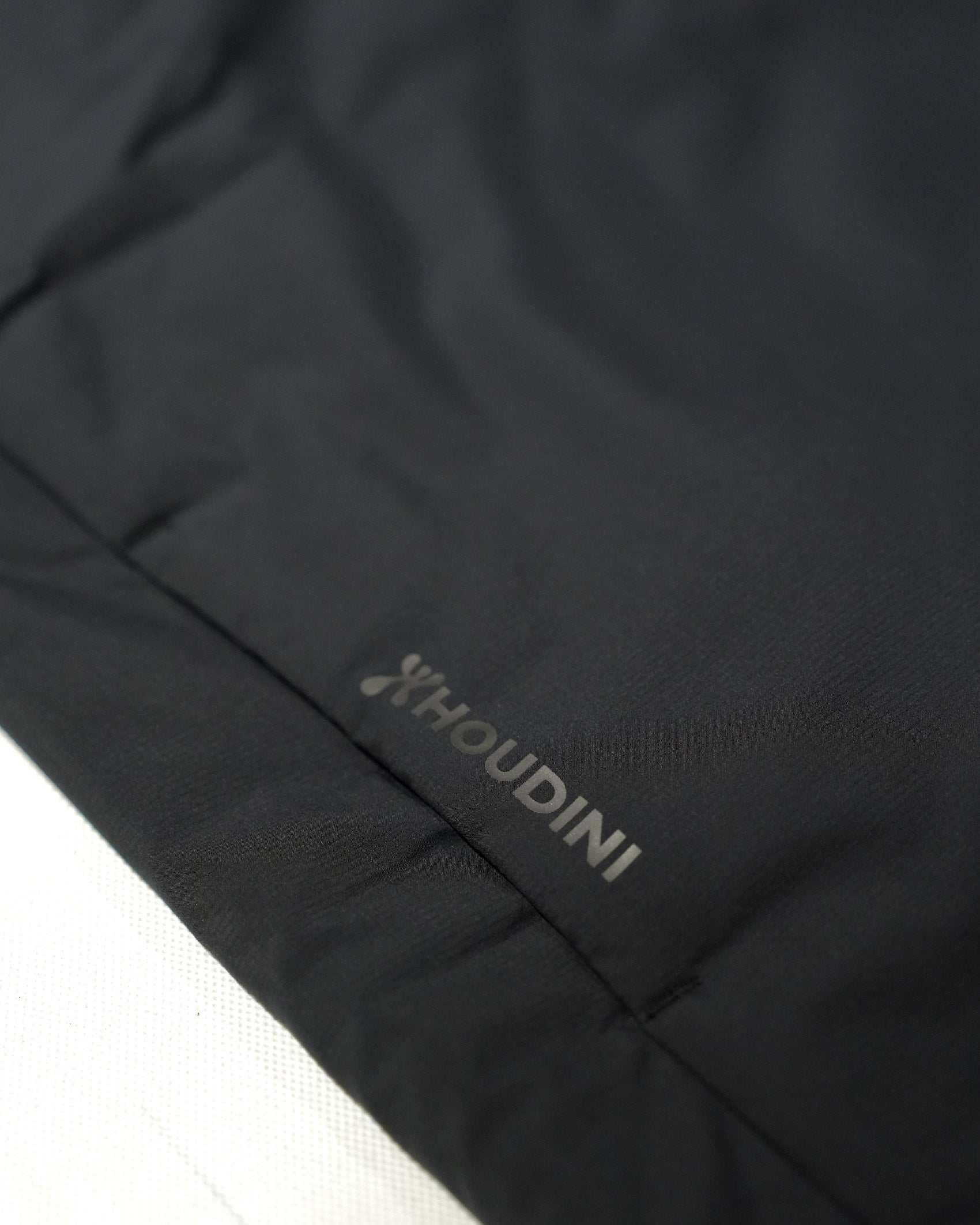 Houdini All Weather T-Neck (Unisex) /  True Black - Wild Camping
