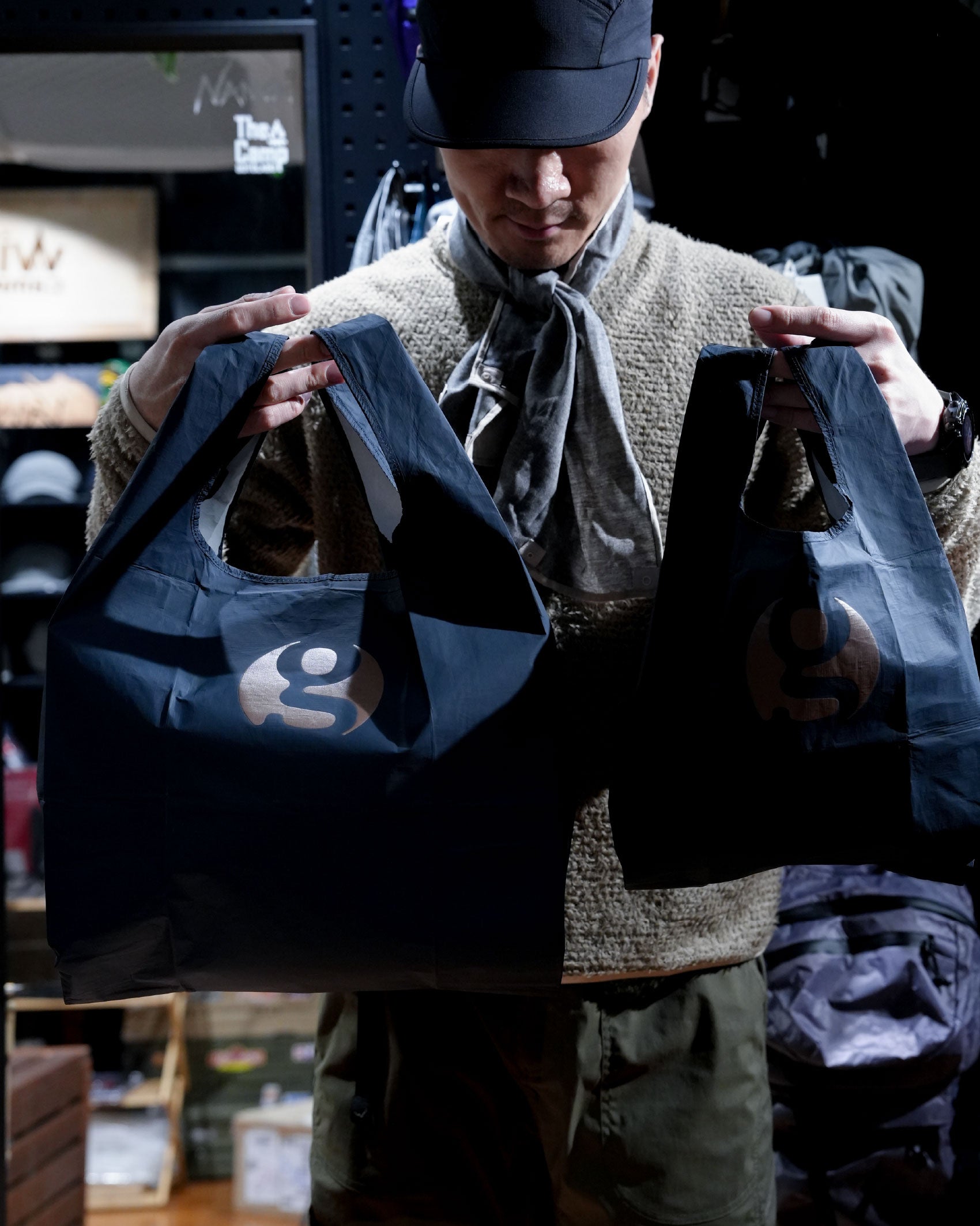 【JP Edition】Gossamer Gear Tyvek Reflective ECO Bag / Navy - Wild Camping