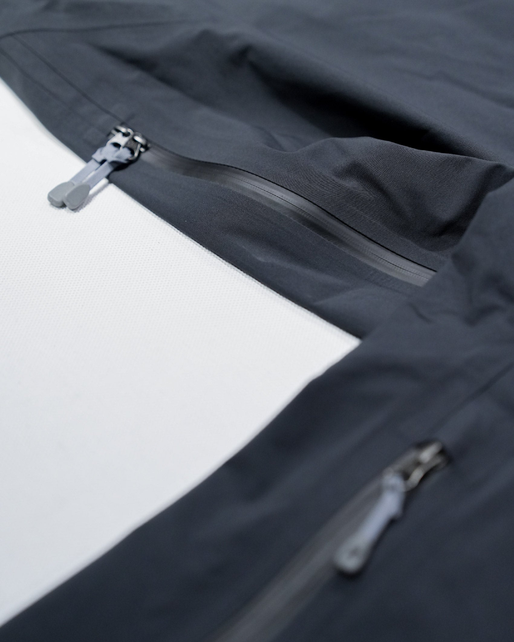 Houdini M's Five to Nine Jacket / True Black - Wild Camping