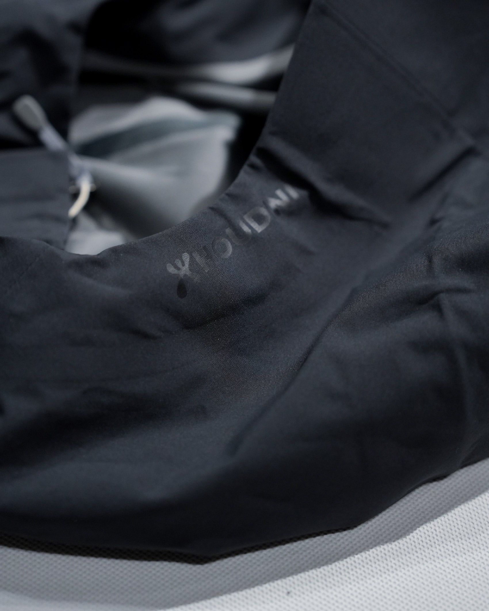 Houdini M's Five to Nine Jacket / True Black - Wild Camping