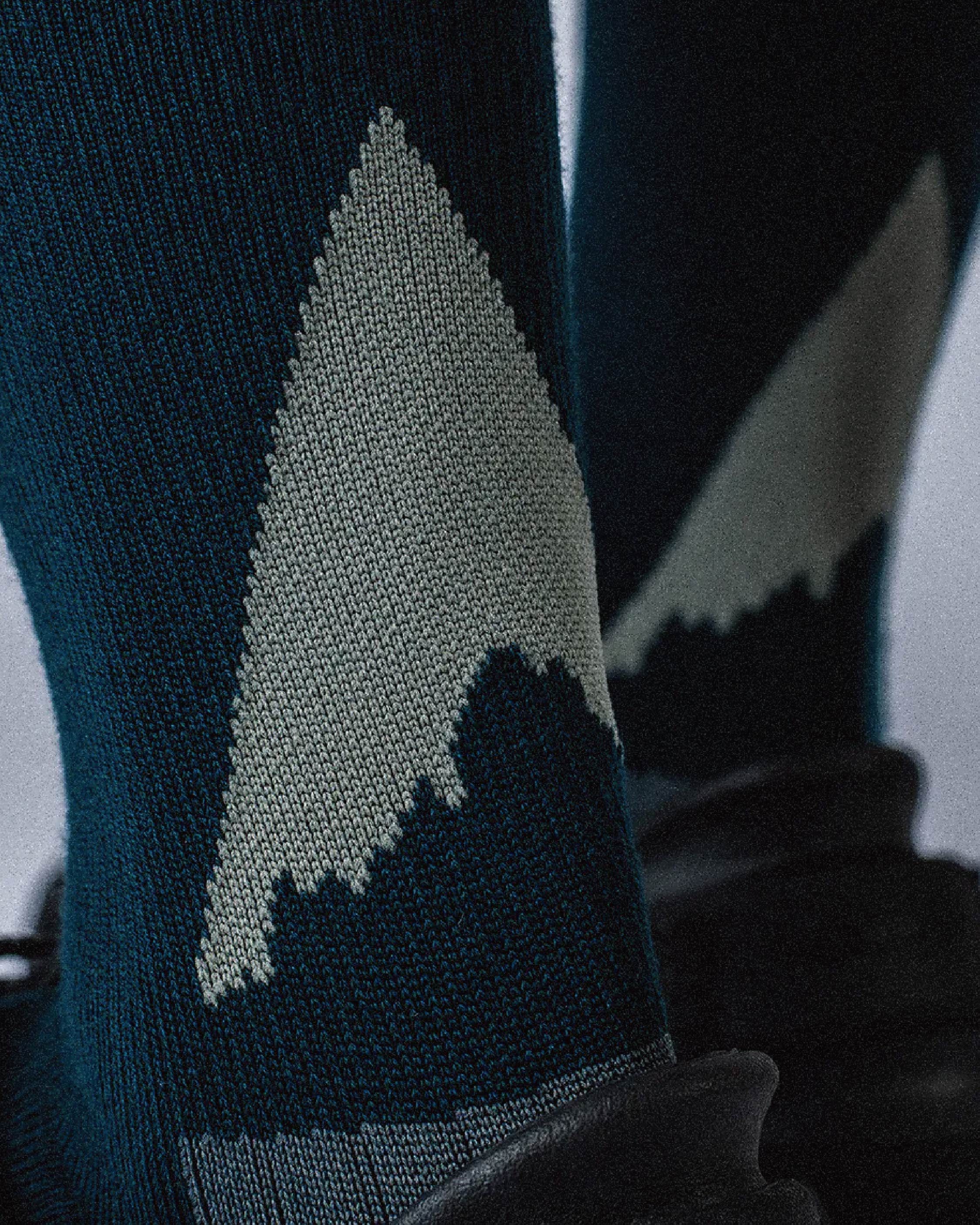 HANCHOR x nozzle quiz Feather Merino Wool Socks