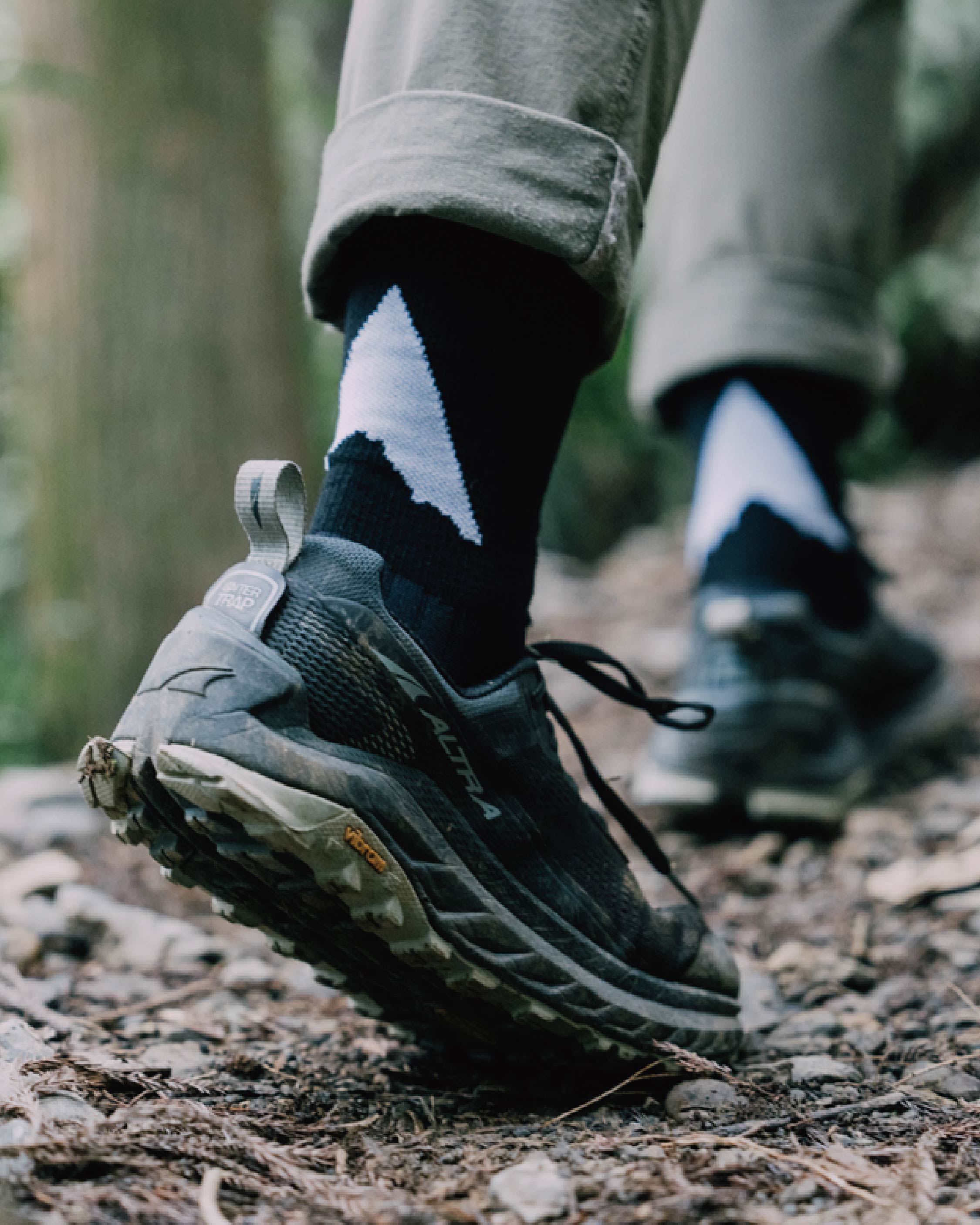 HANCHOR x nozzle quiz Feather Merino Wool Socks