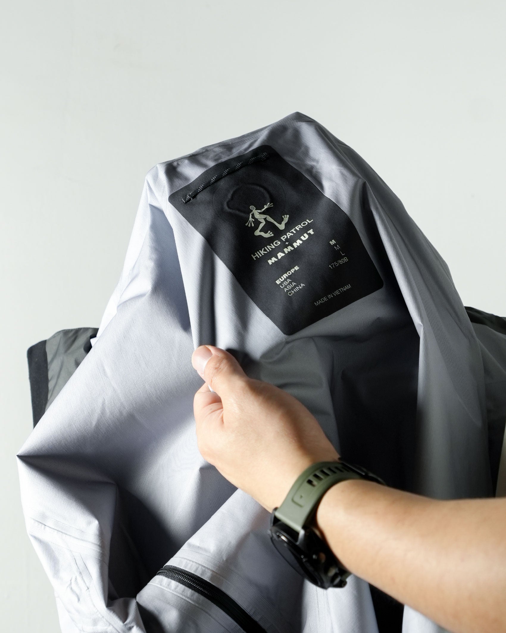 Hiking Patrol x Mammut HS Hooded Jacket / Black