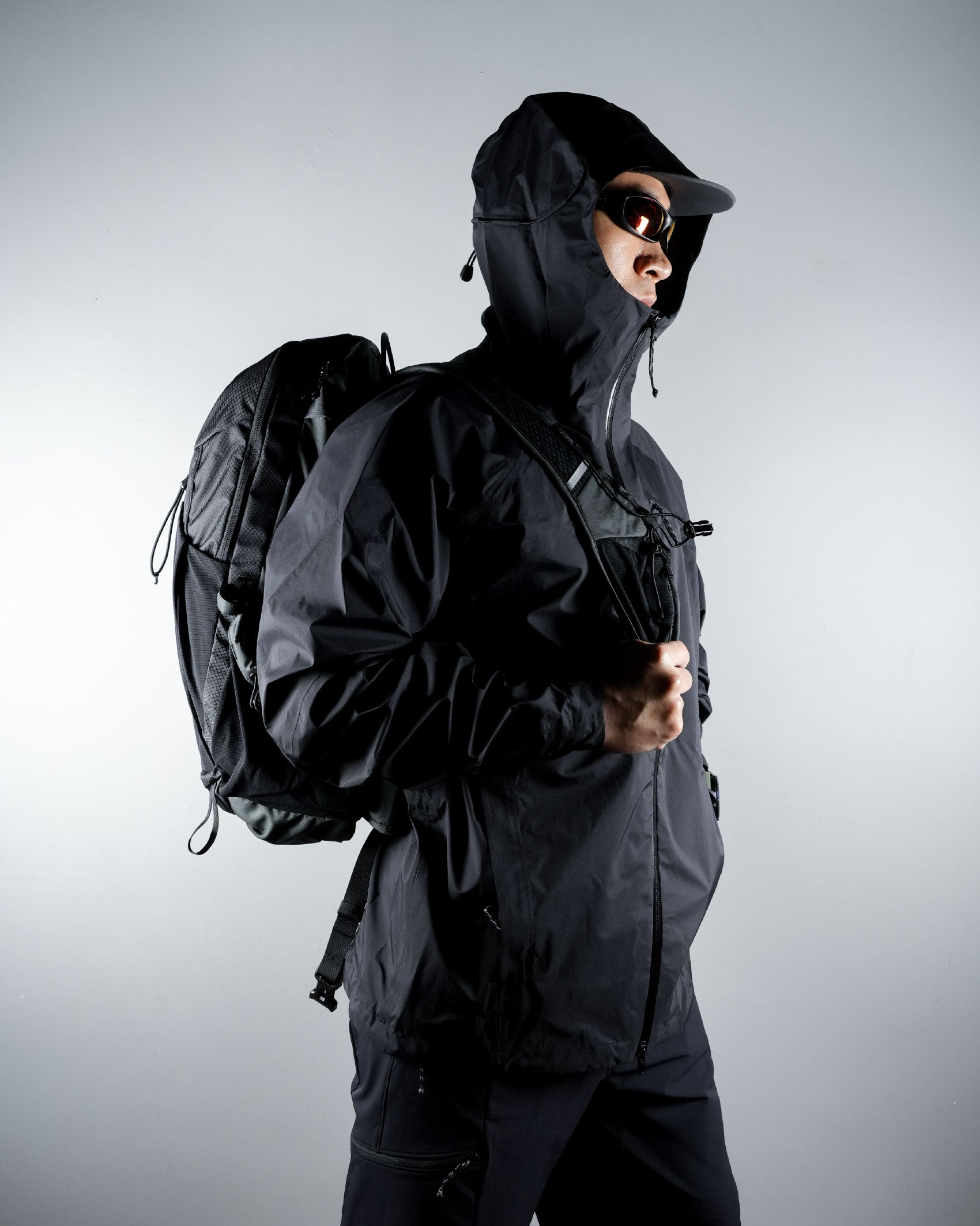 Hiking Patrol x Mammut HS Hooded Jacket / Black