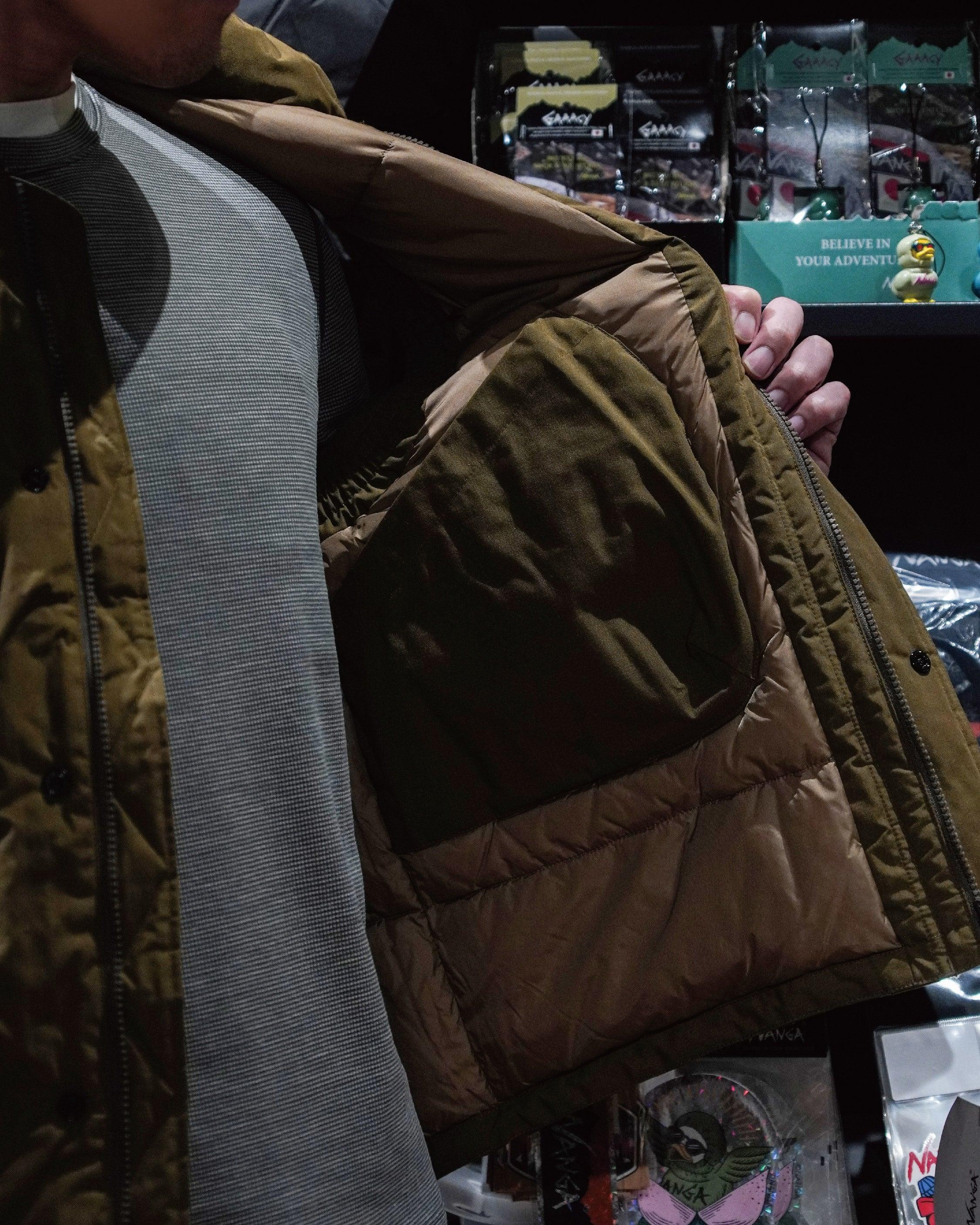 Nanga Hinoc Down Vest \ COYOTE