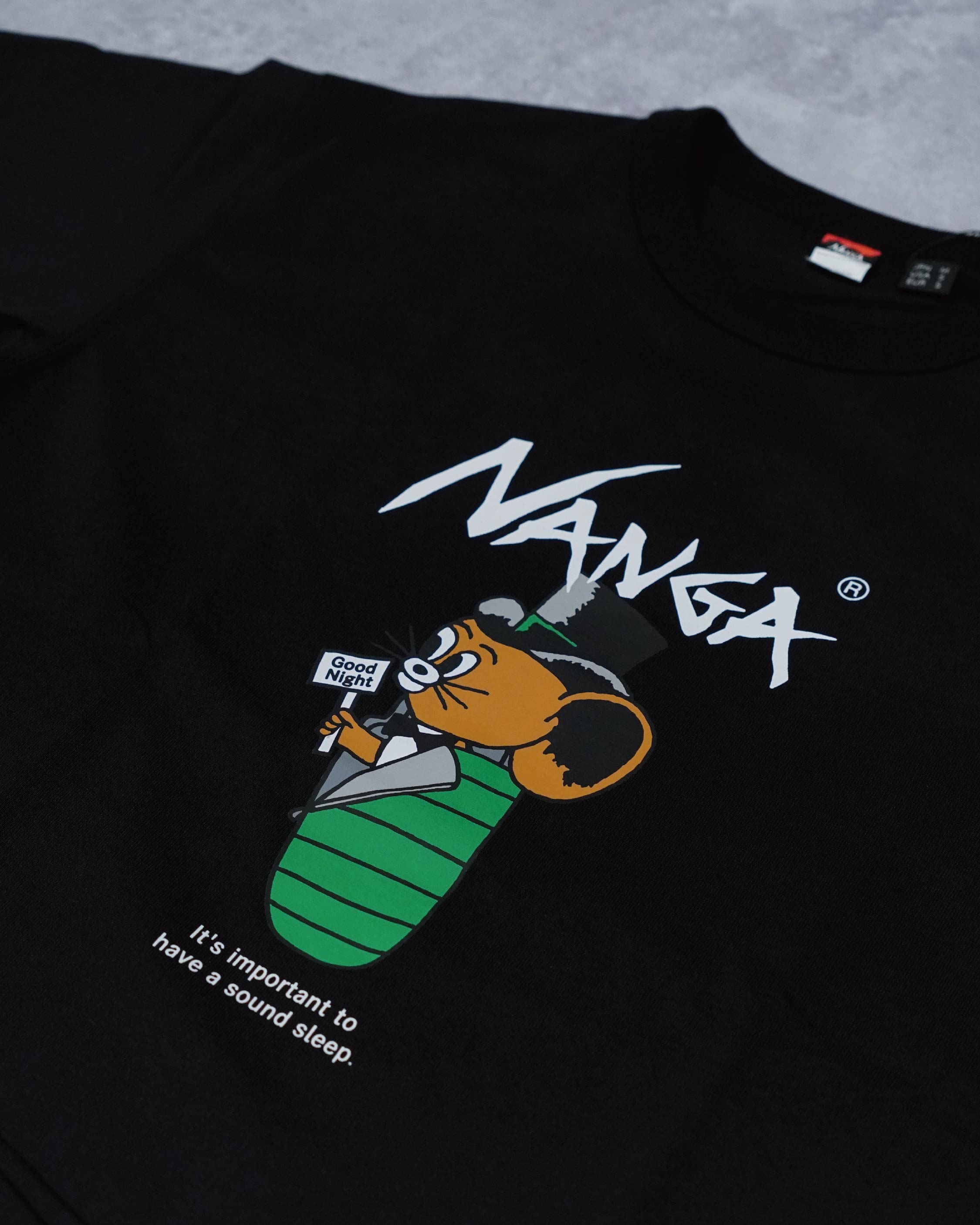 Nanga × Jerry Ukai ECO HYBRID Sleeping Jerry Marquez Tee