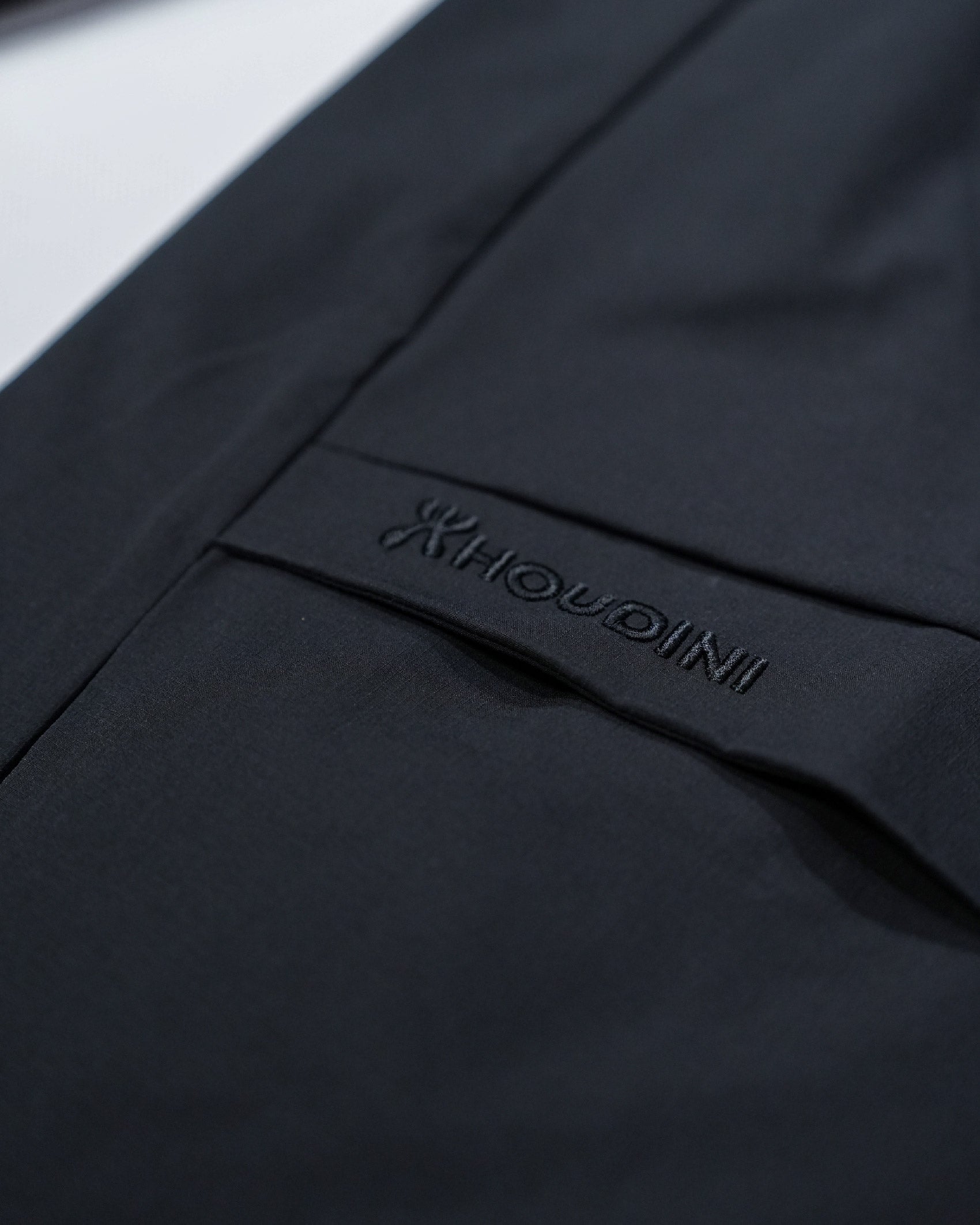Houdini M's Go Jacket / True Black - Wild Camping