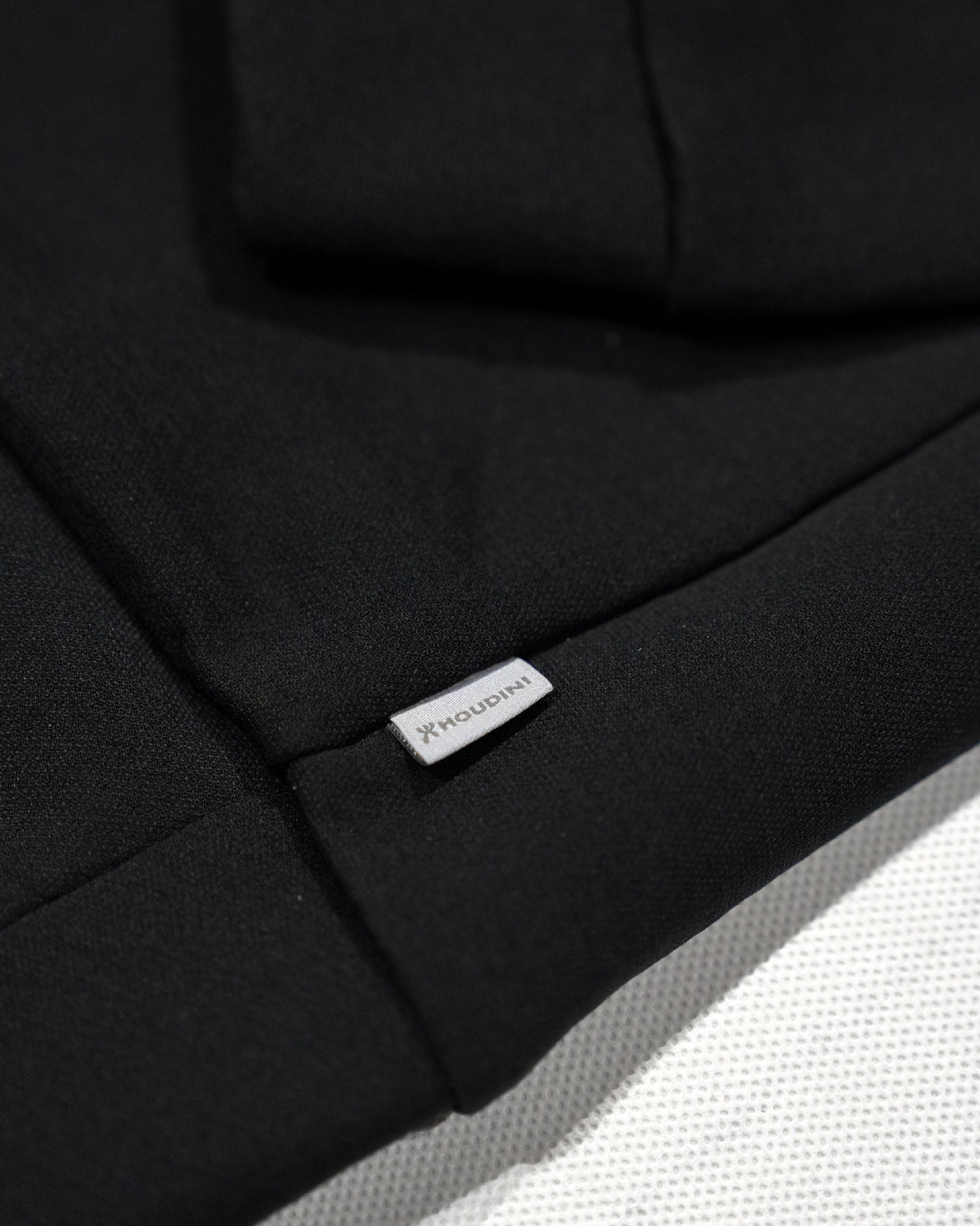 Houdini M's Mono Air Crew Sweater / True Black - Wild Camping