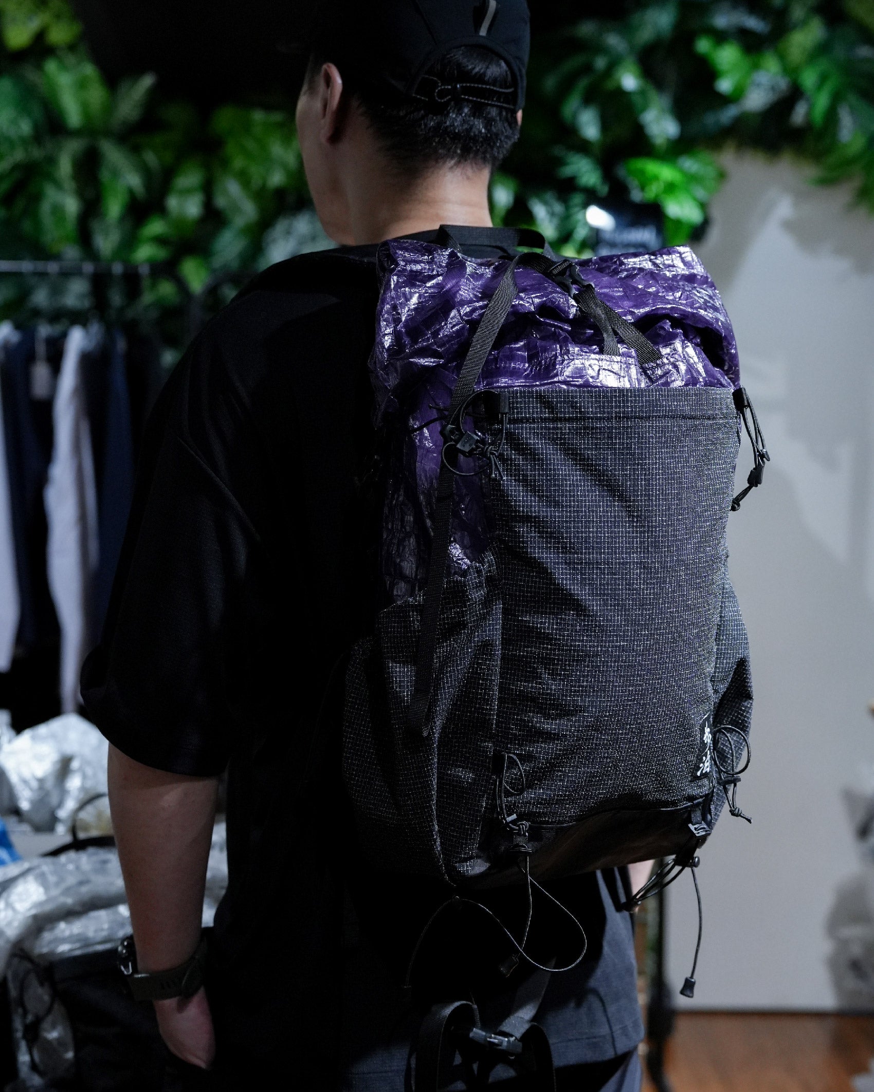 步く泊まる ARUKUTOMARU O.N.I.P.A.C.K 25 / Purple