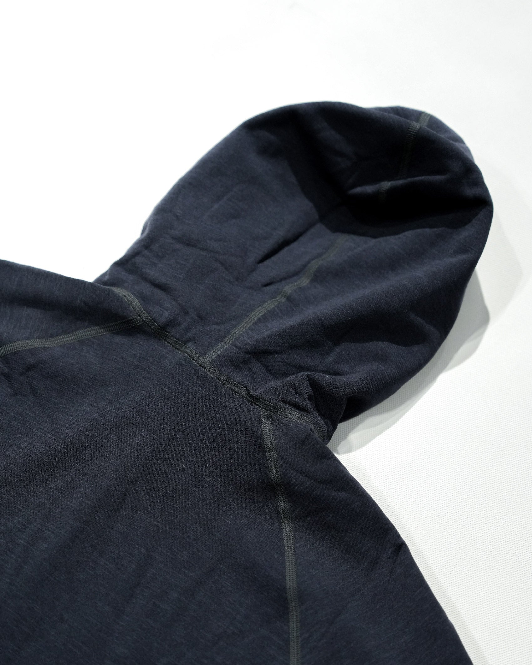 Houdini M's Outright Houdi / Rock Black - Wild Camping