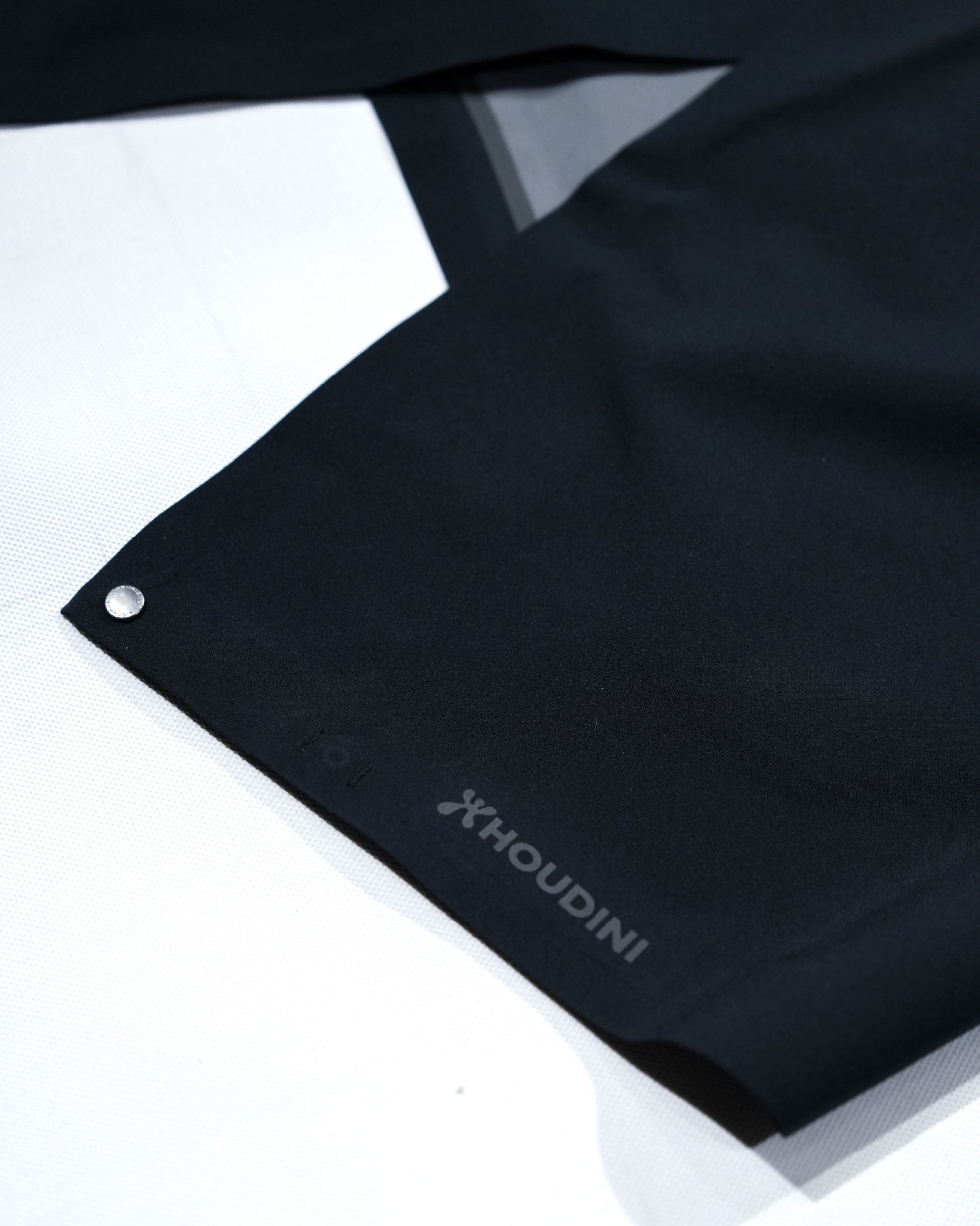 Houdini The Square / True Black - Wild Camping