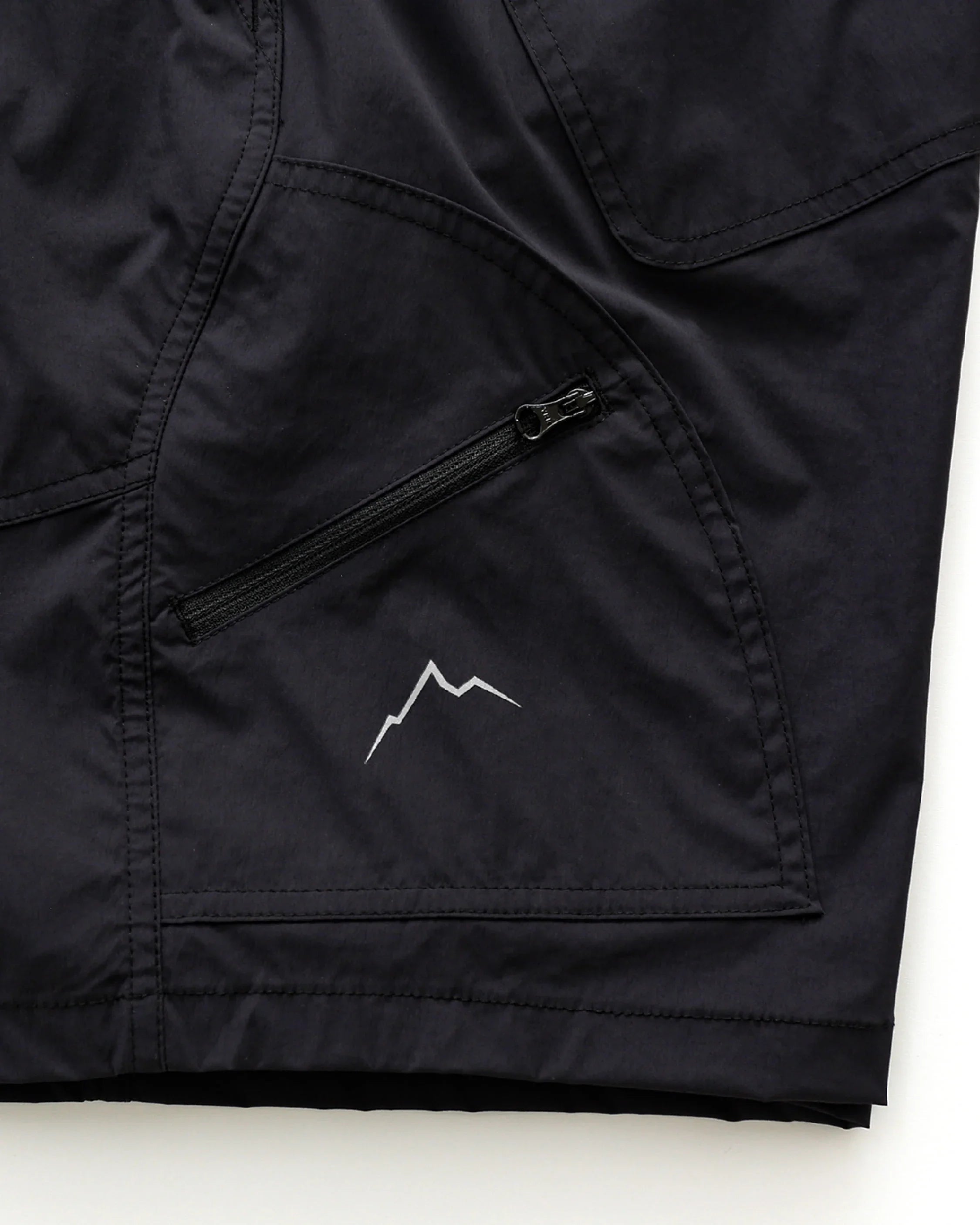 CAYL 6 Pocket Hiking Shorts / Black - Wild Camping
