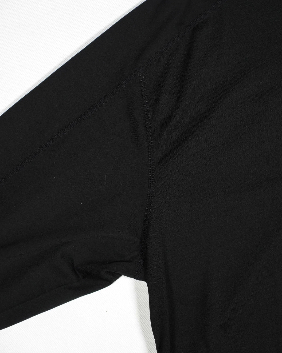 CAYL x Usage LONG SLEEVE 1 - Wild Camping