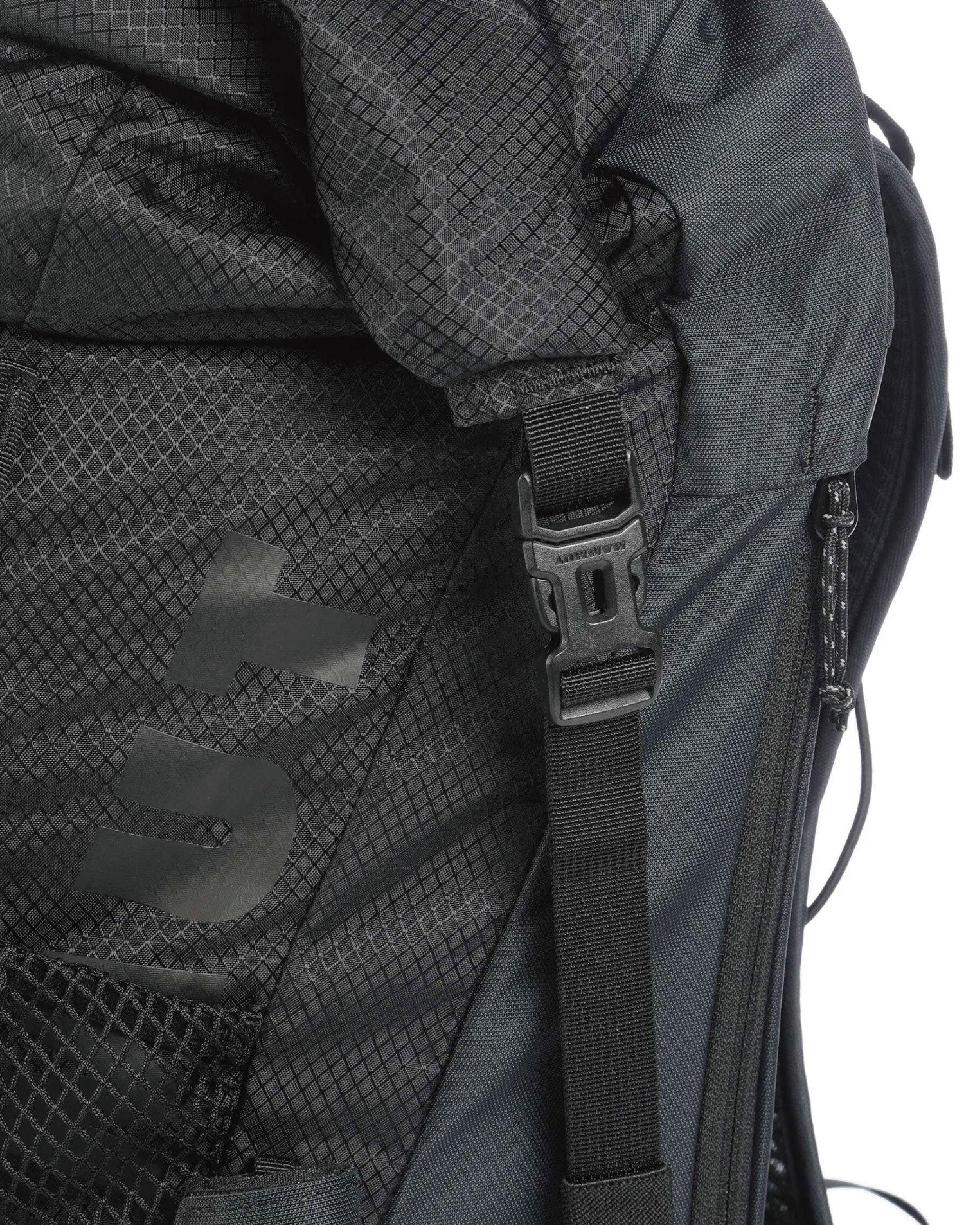 Mammut Ducan Spine 28-35 / Black - Wild Camping