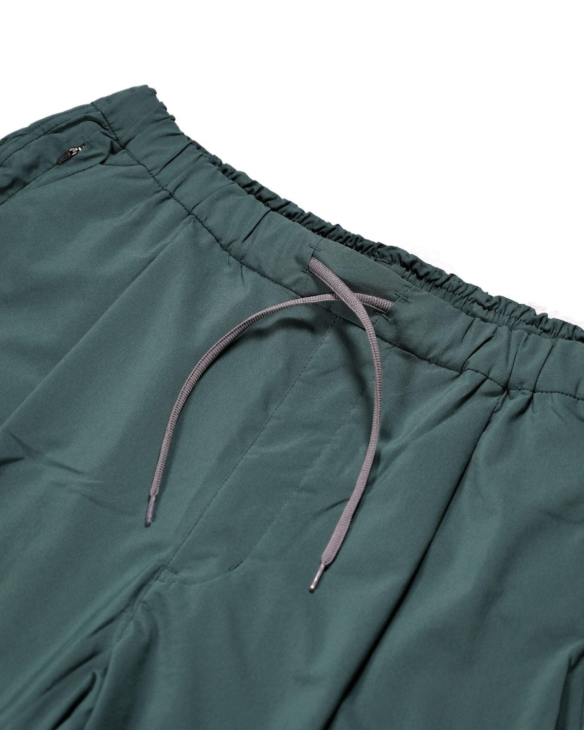 Nanga PLC Excursion Shorts / GRN - Wild Camping