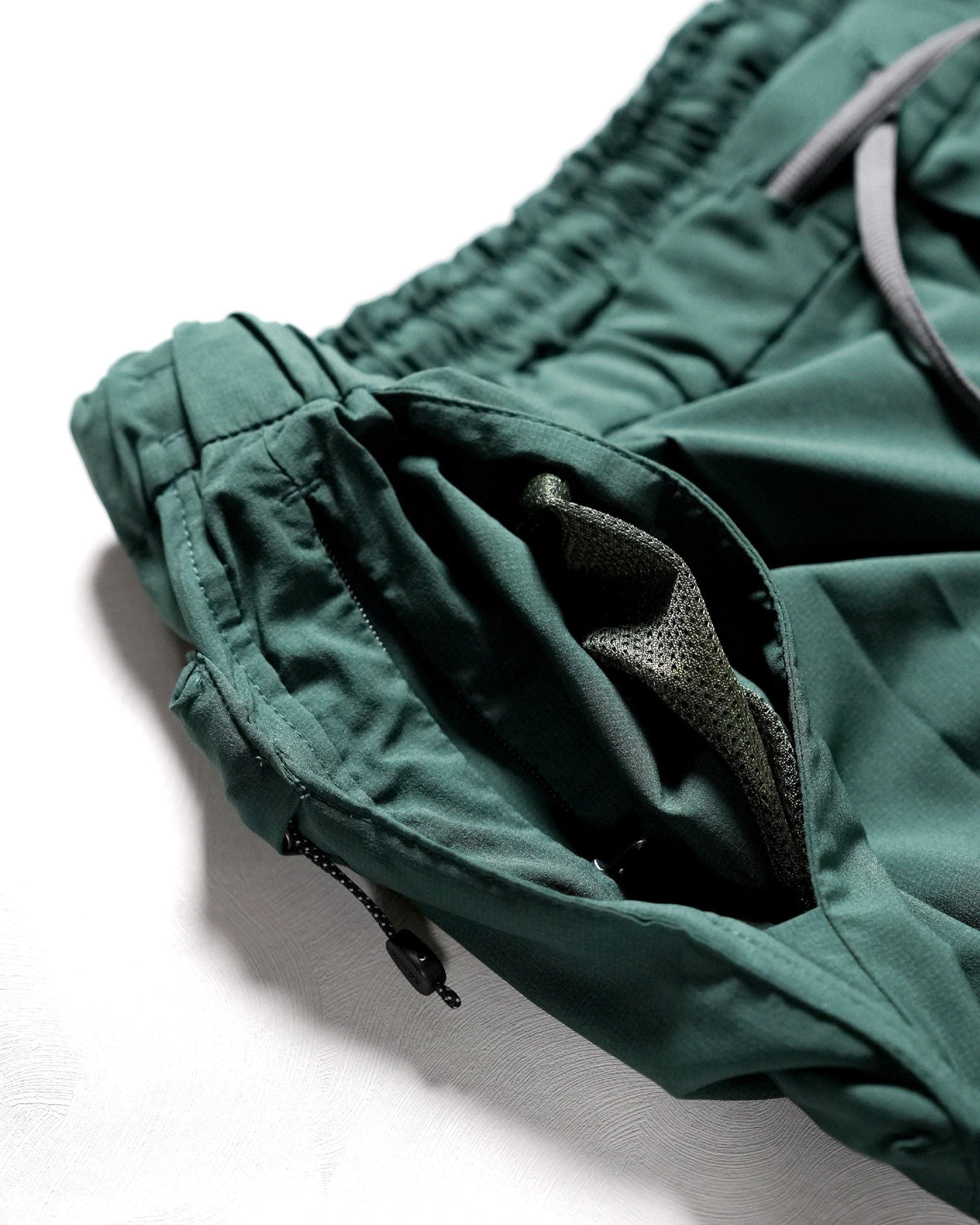 Nanga PLC Excursion Shorts / GRN - Wild Camping