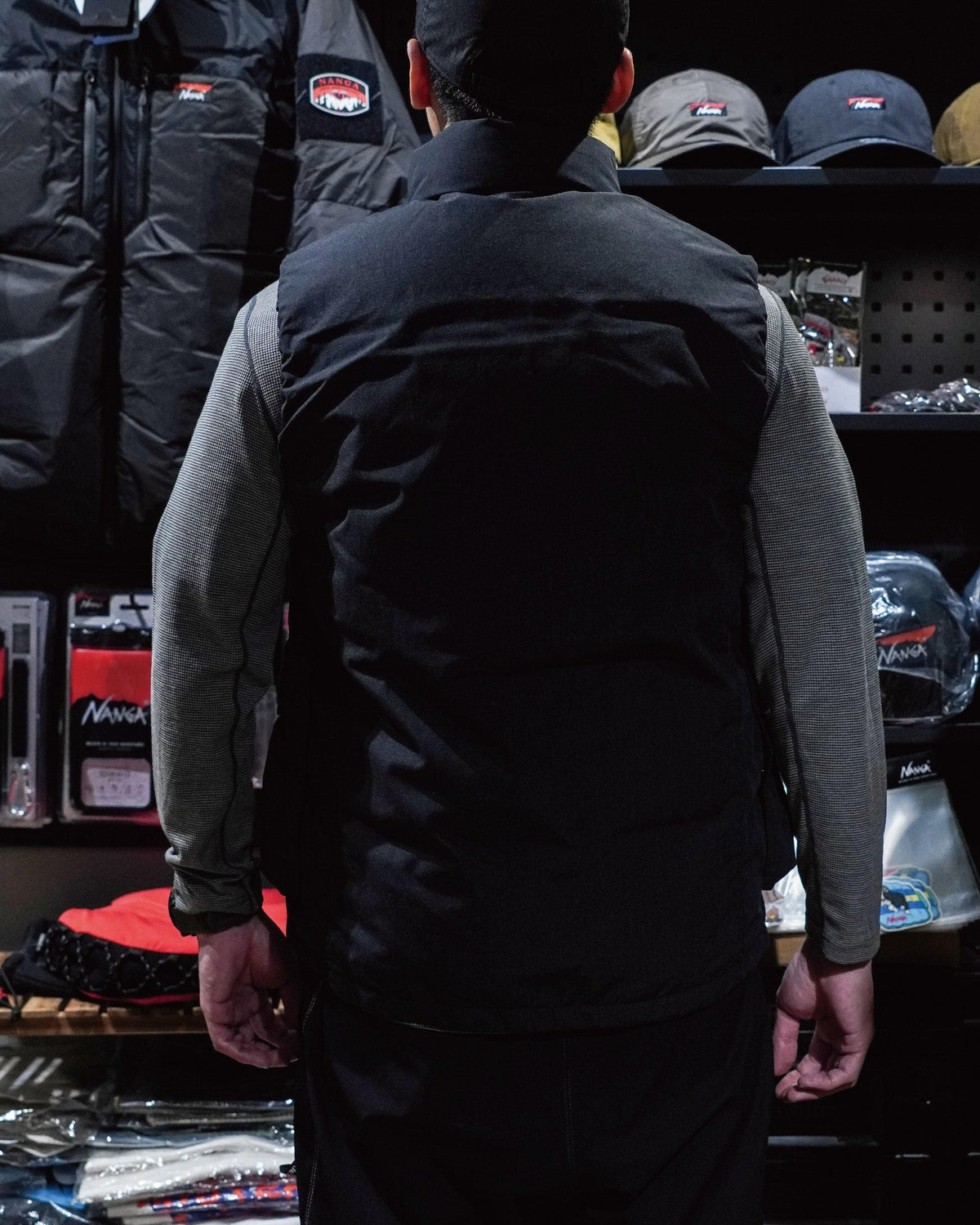 Nanga Hinoc Down Vest / CHA - Wild Camping