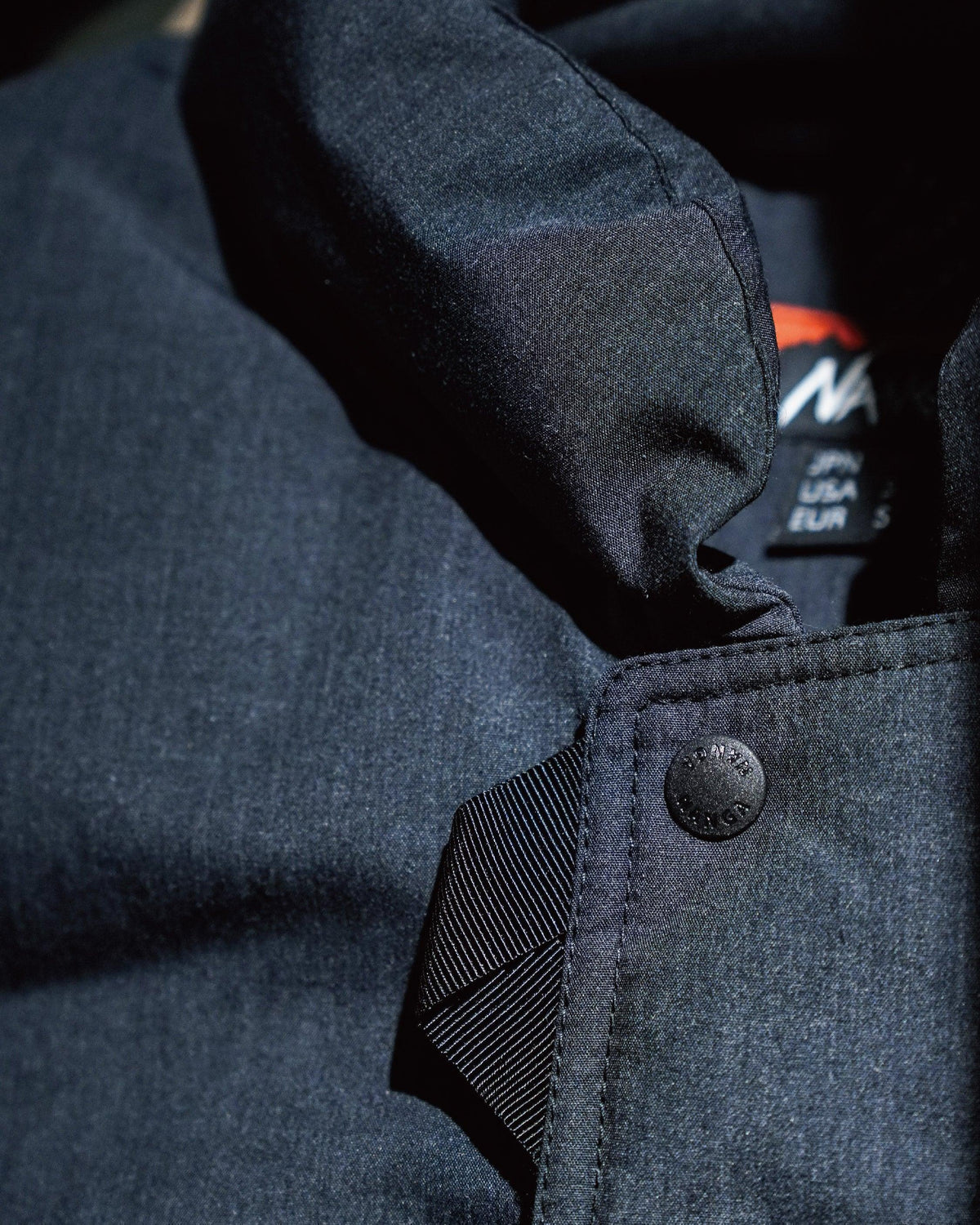 Nanga Hinoc Down Vest / CHA - Wild Camping